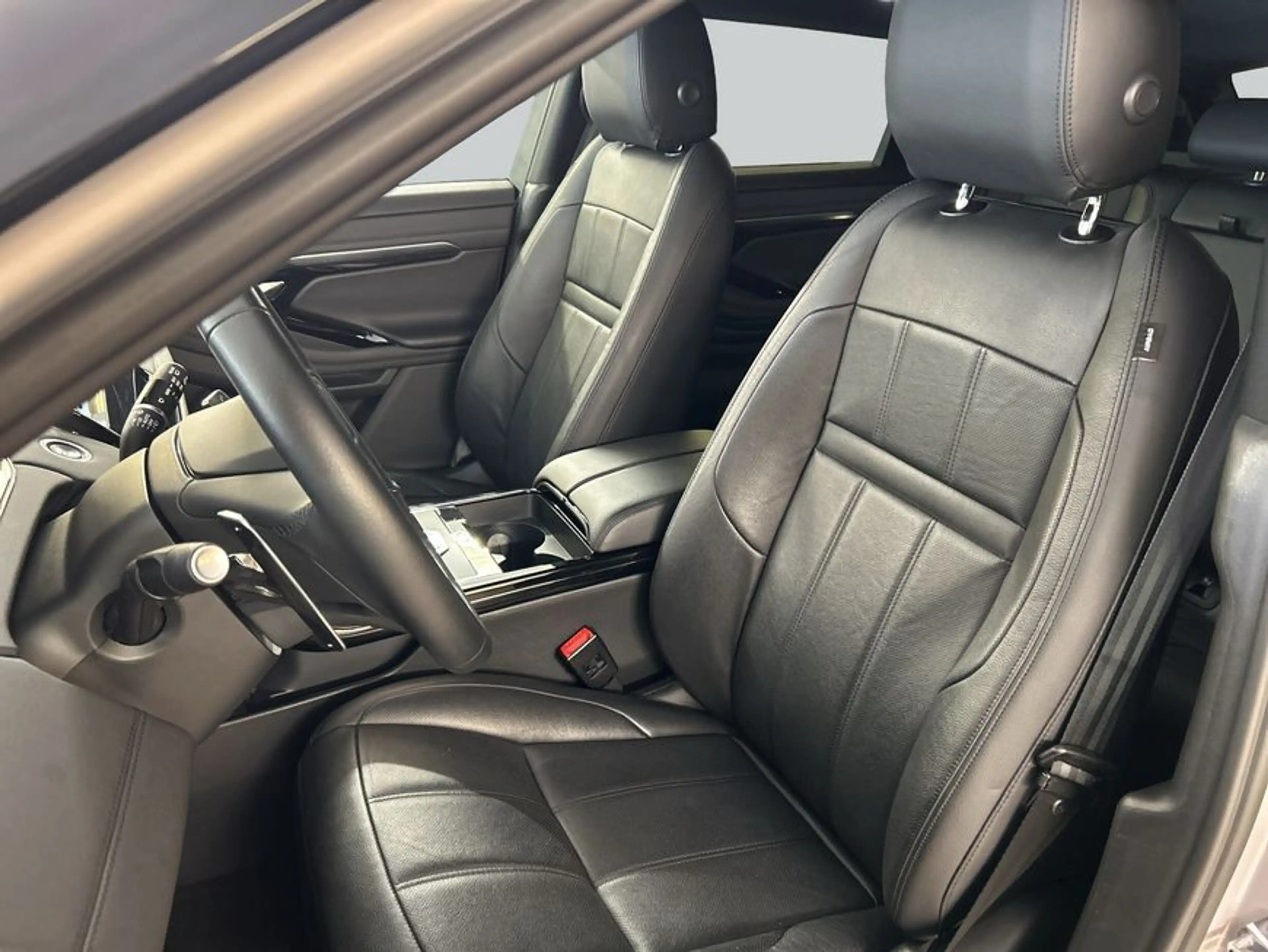 Land Rover Range Rover Evoque P300e R-Dynamic — photo 10