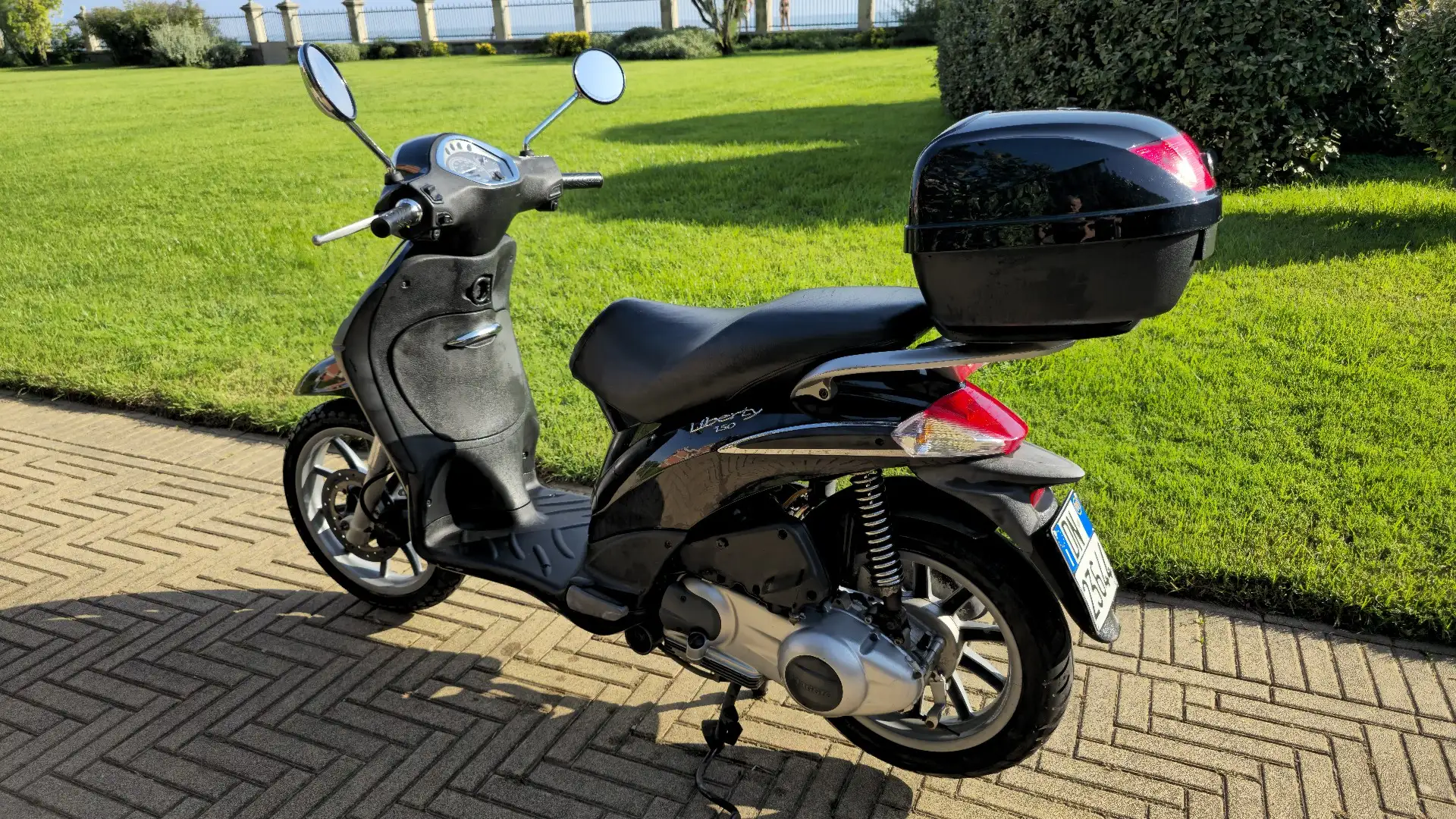 Piaggio Liberty 150 Noir - 1