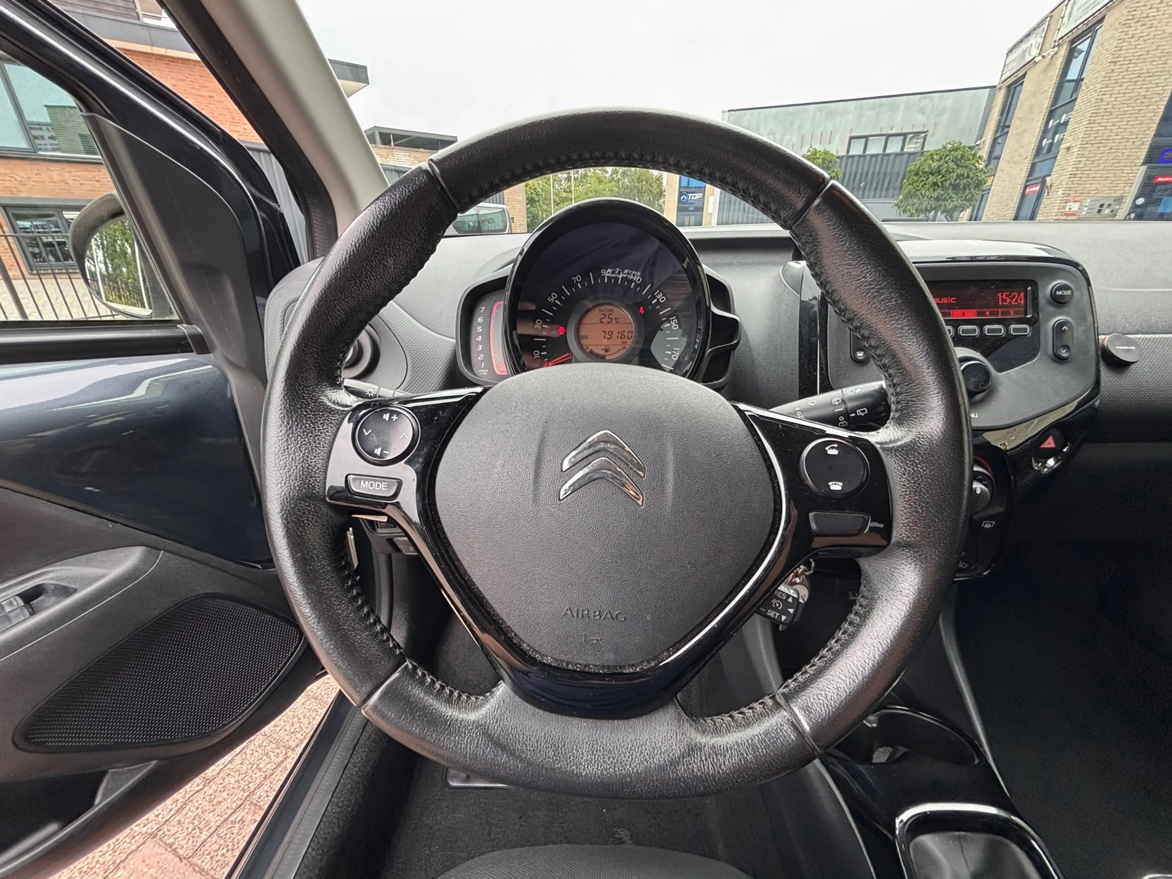 Citroen C1 1.0 VTi Feel — photo 12