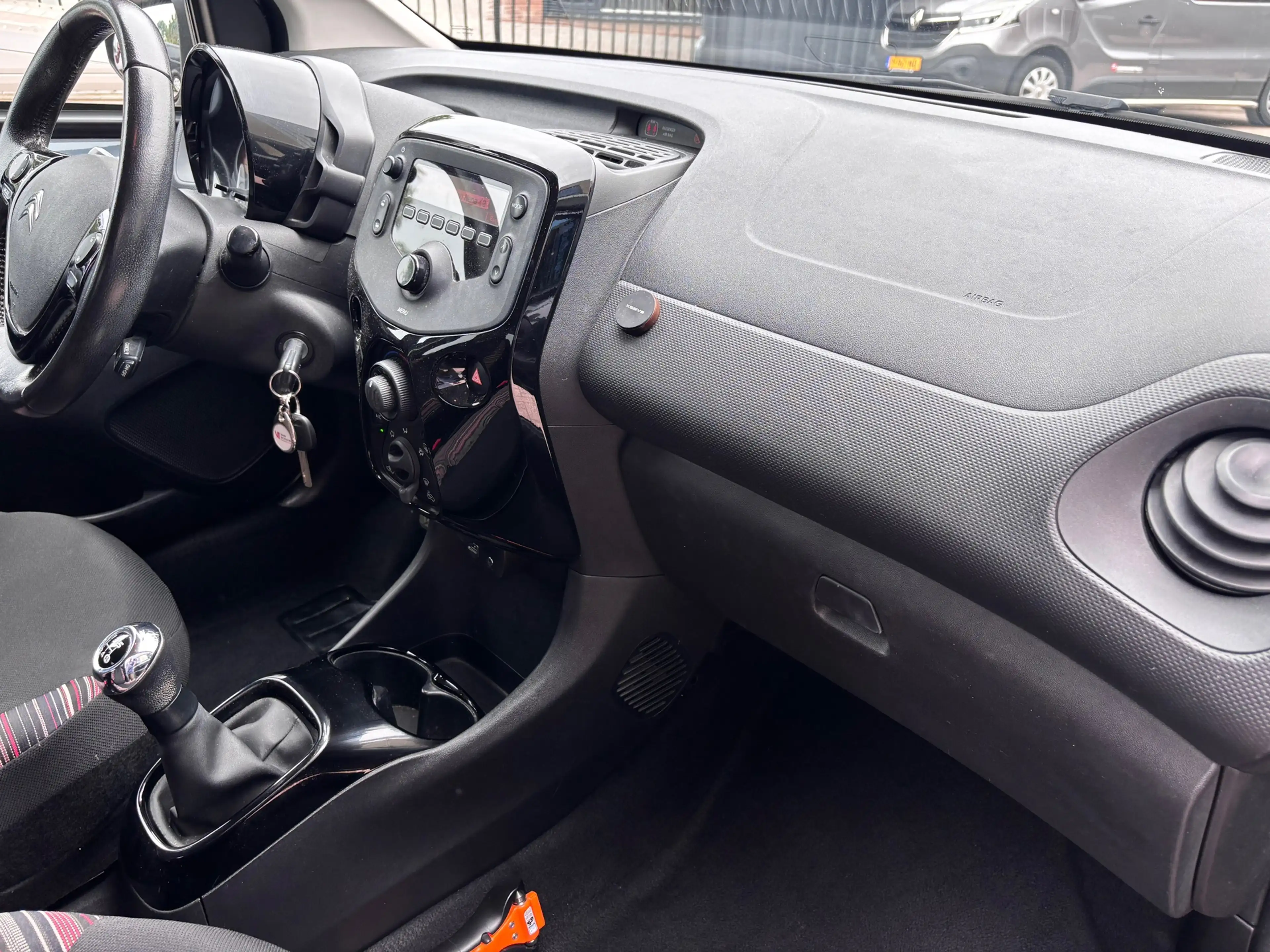 Citroen C1 1.0 VTi Feel — photo 17