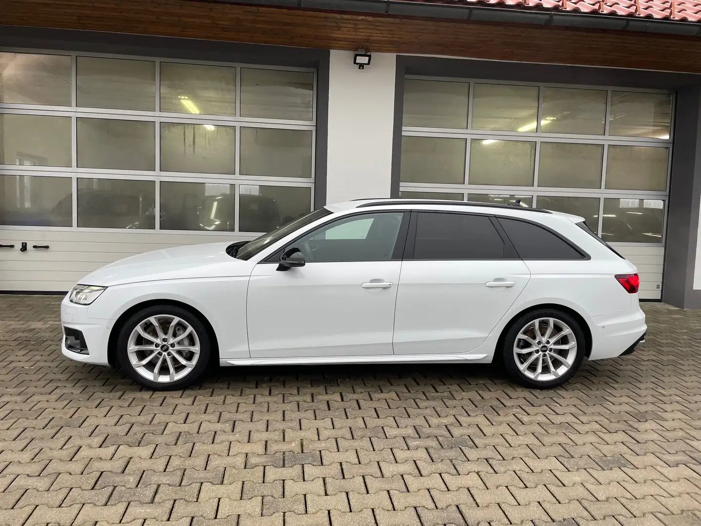 Audi A4 40 TDI quattro advanced S-tronic *RFK*MATRIX*AHV* Weiß - 2