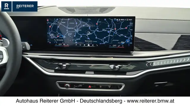 BMW X7 view 15