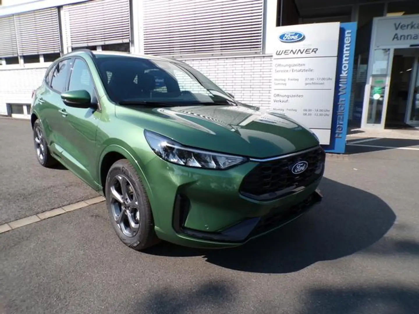Ford Kuga ST Line 1,5 i Automatik  Winterpaket / FGS 5 Jahre Grün - 1