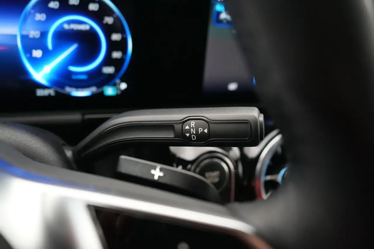 Mercedes-Benz EQA 250+ Luxury Line LEDER/CUIR LED GPS PDC CAM Verw., миниатюра 16