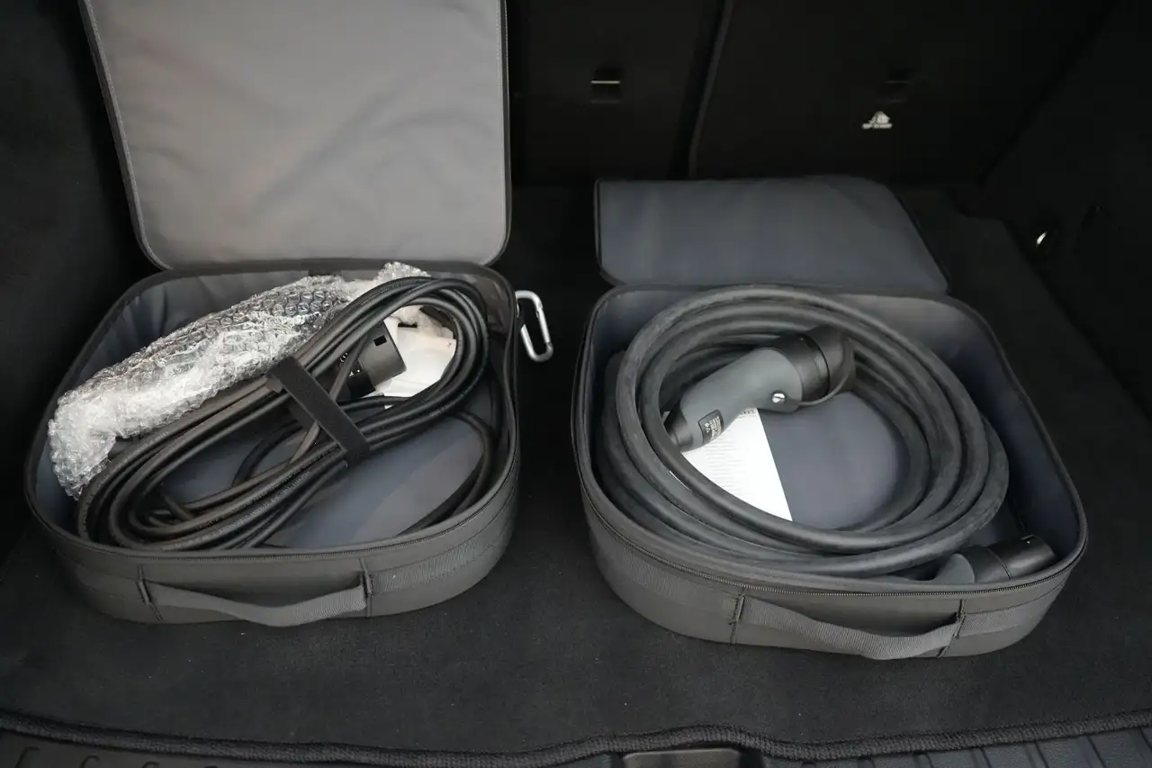 Mercedes-Benz EQA 250+ Luxury Line LEDER/CUIR LED GPS PDC CAM Verw., миниатюра 23