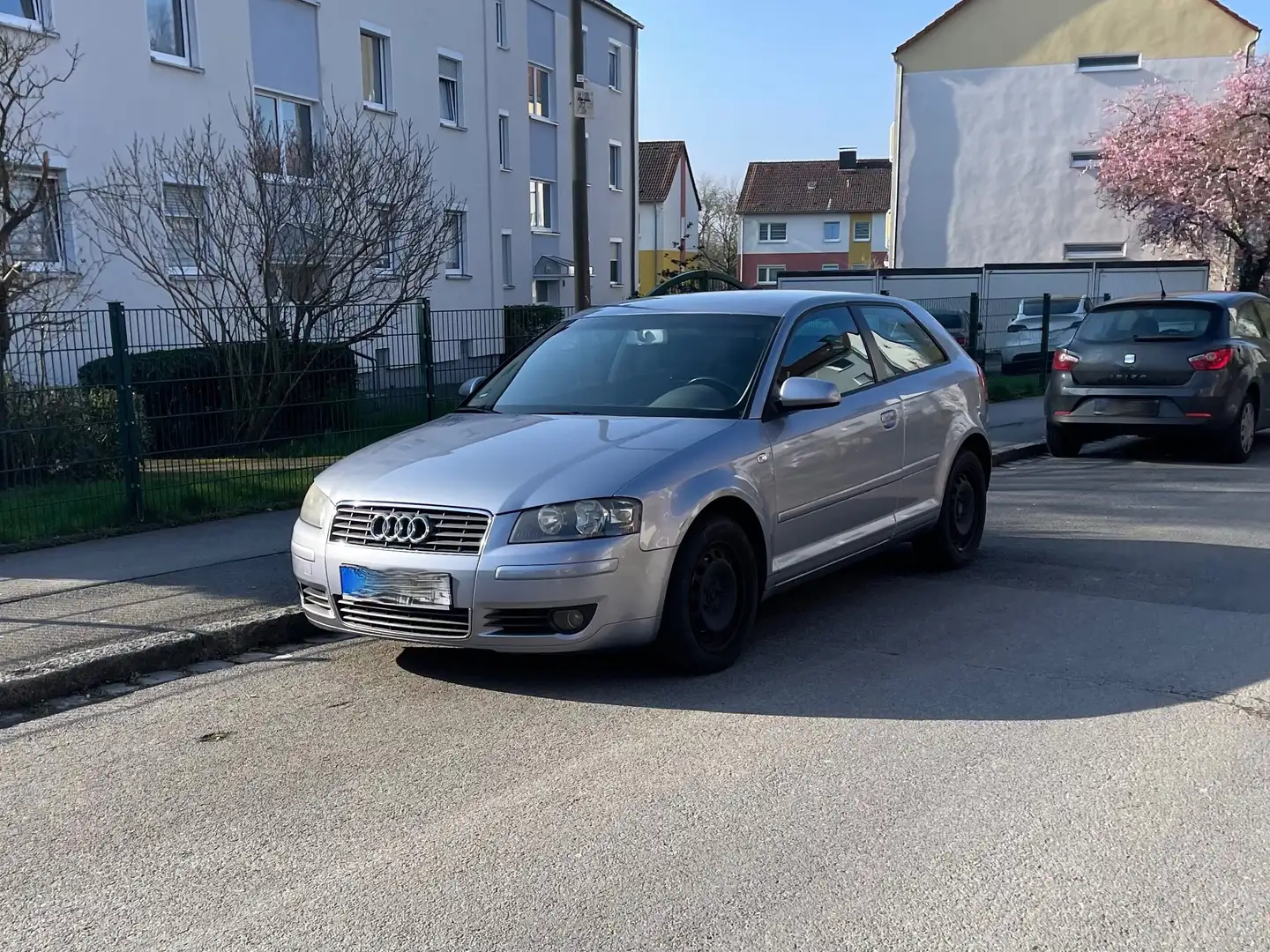Audi A3 A3 1.6 Ambition Silber - 1