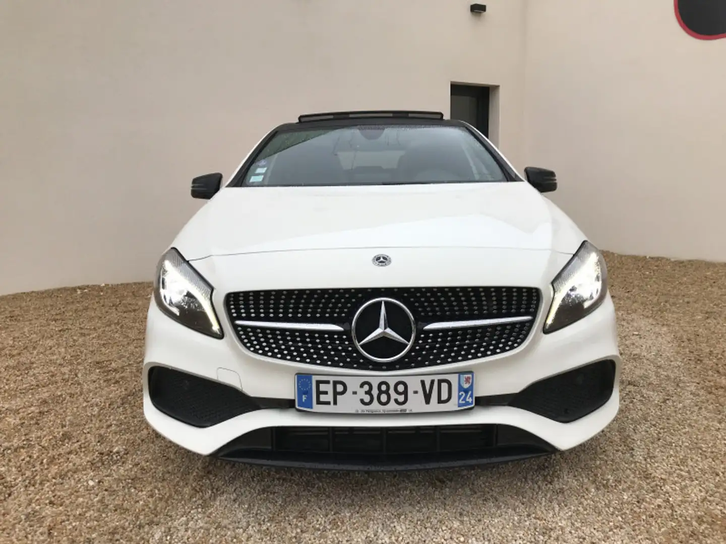 Mercedes-Benz A 220 220 FASCINATION 4MATIC 7G-DCT Blanc - 2