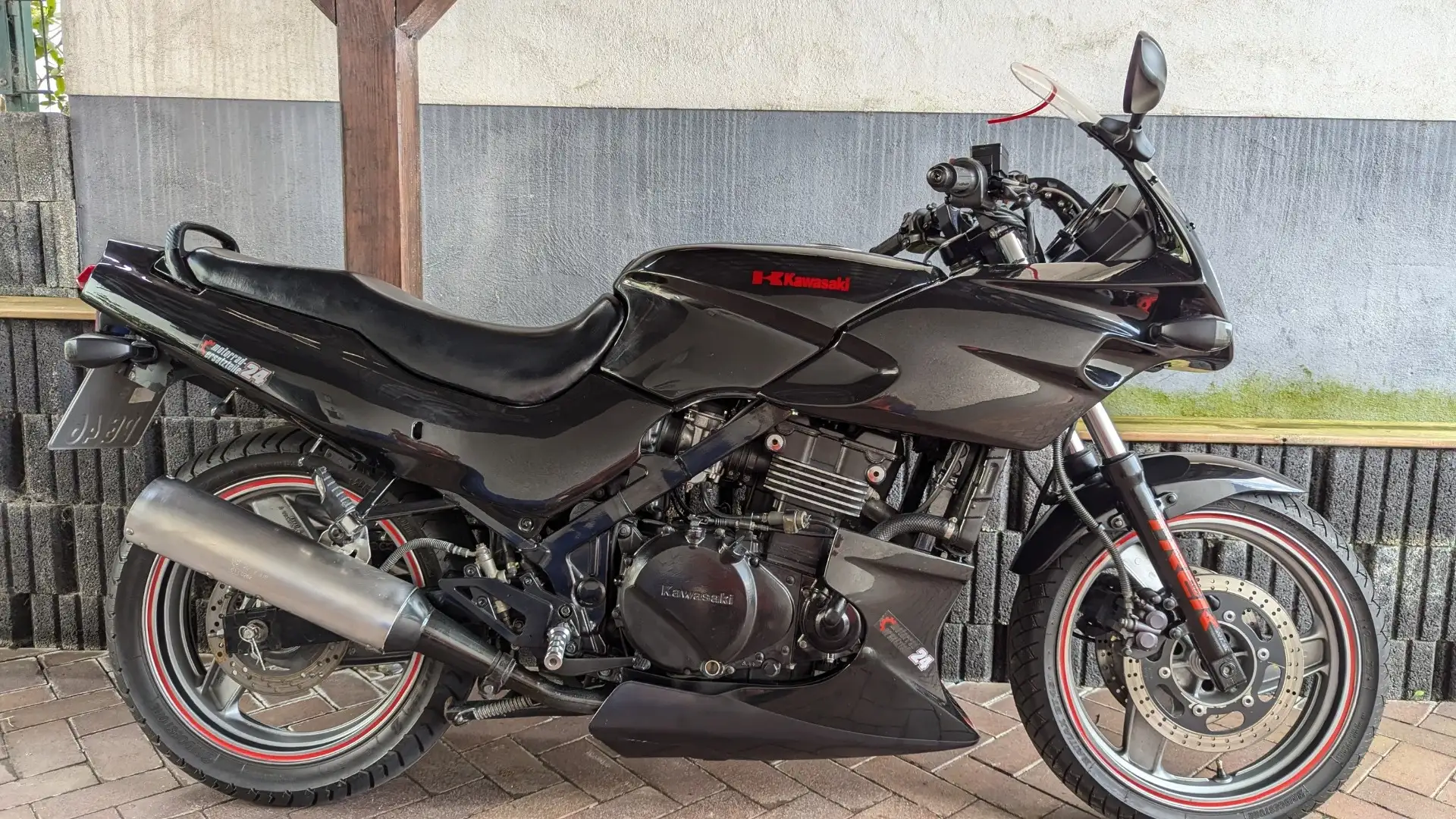 Kawasaki GPZ 500 S Negro - 1