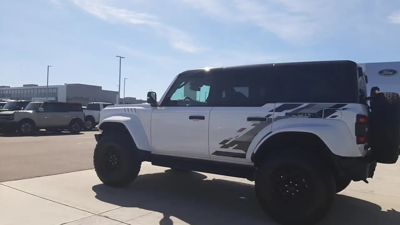 Ford Bronco снимка Ford Bronco