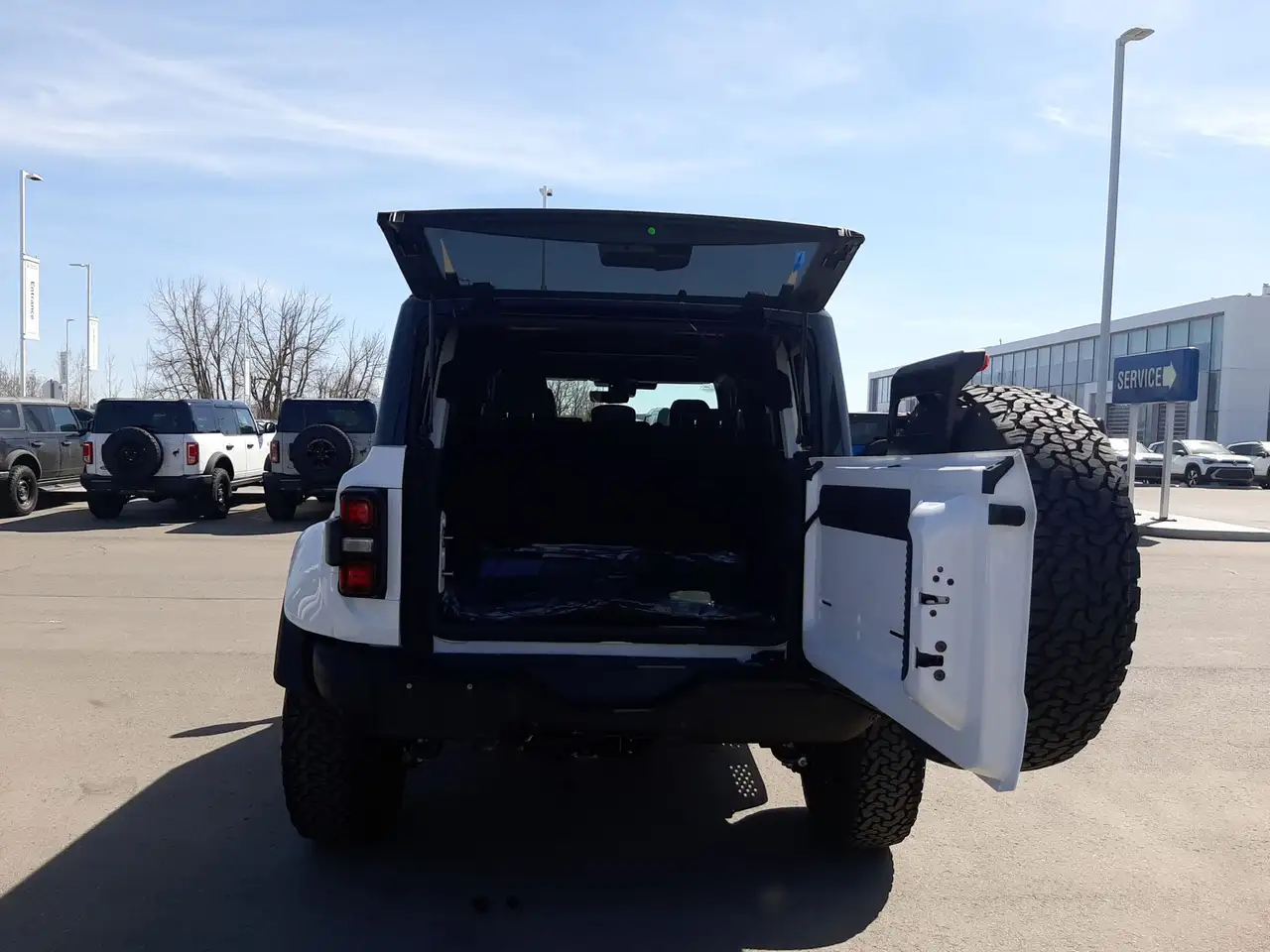Ford Bronco снимка Ford Bronco