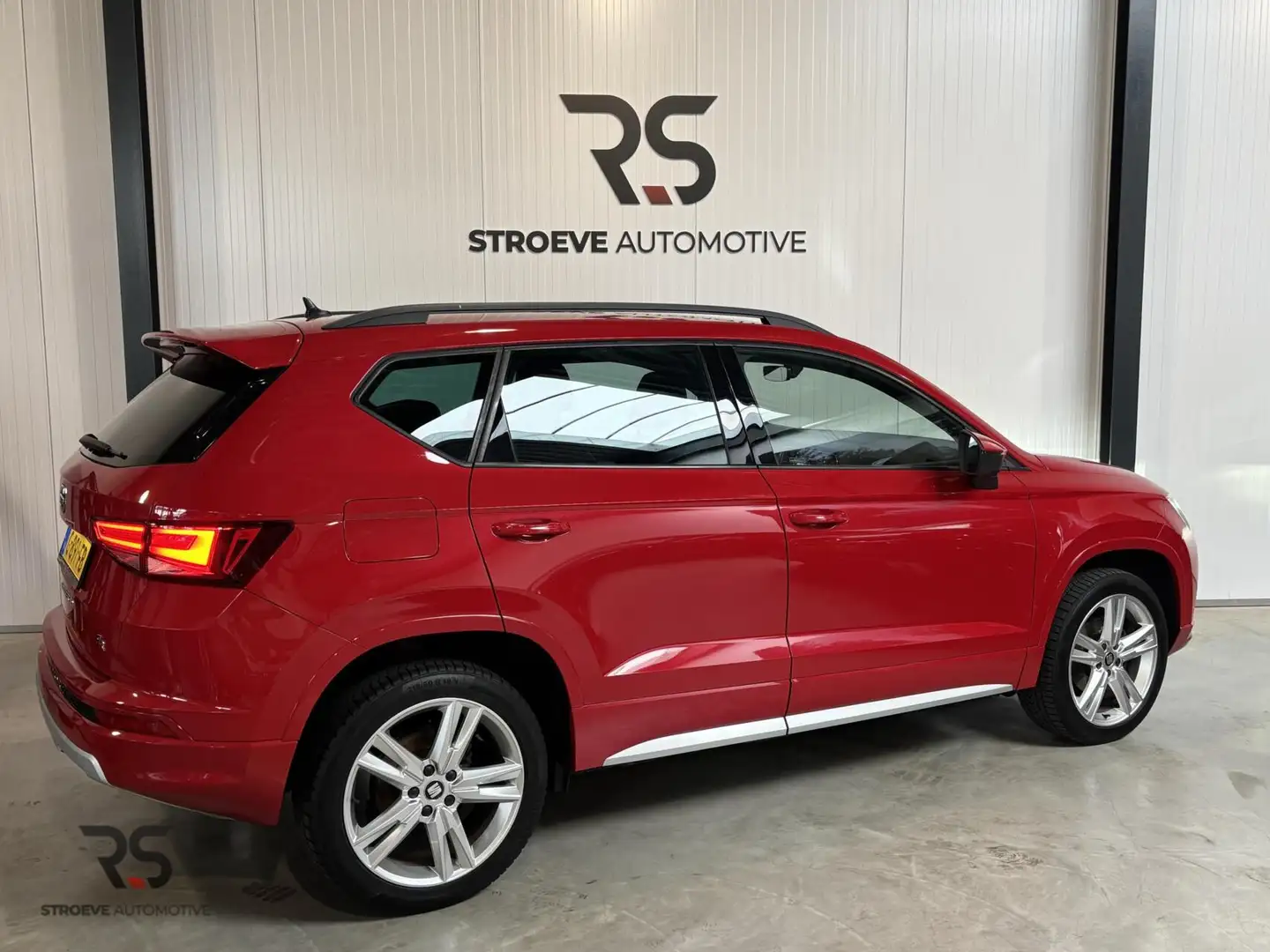 SEAT Ateca 1.5 TSI 150 pk handg. FR Buss. Intense | Navi | LE Rood - 2