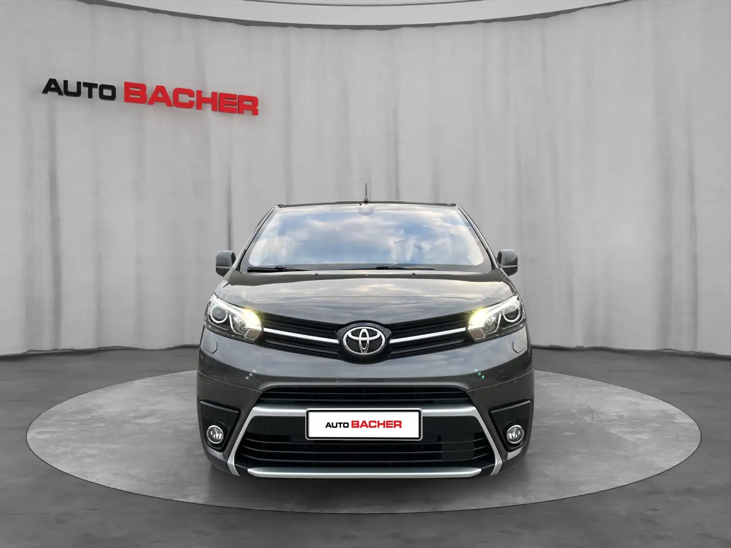 Toyota Proace Verso 2,0l D-4D medium Family+ Aut. Gris - 2