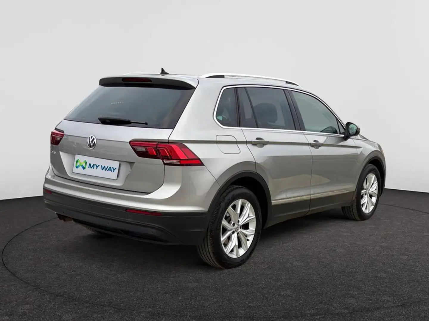 Volkswagen Tiguan 1.4 TSI 92 kW (125 ch) 6 vitesses manuel Gris - 2