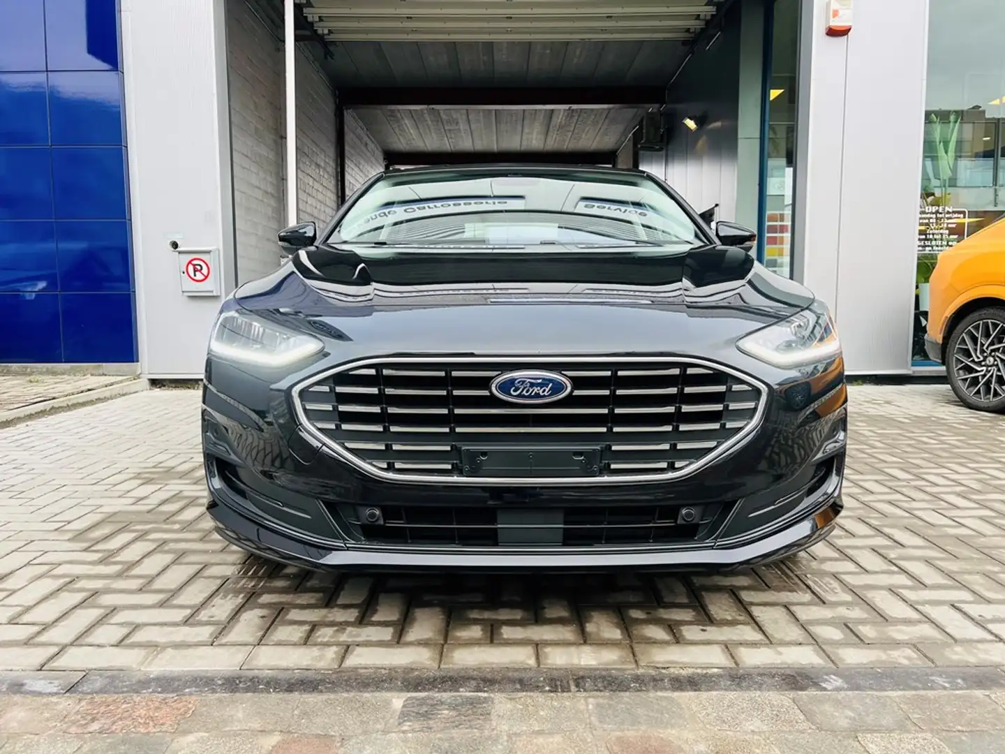 Ford Focus 1.0 EcoBoost / mHEV / Titanium / DAP / Winter Pack Zwart - 2