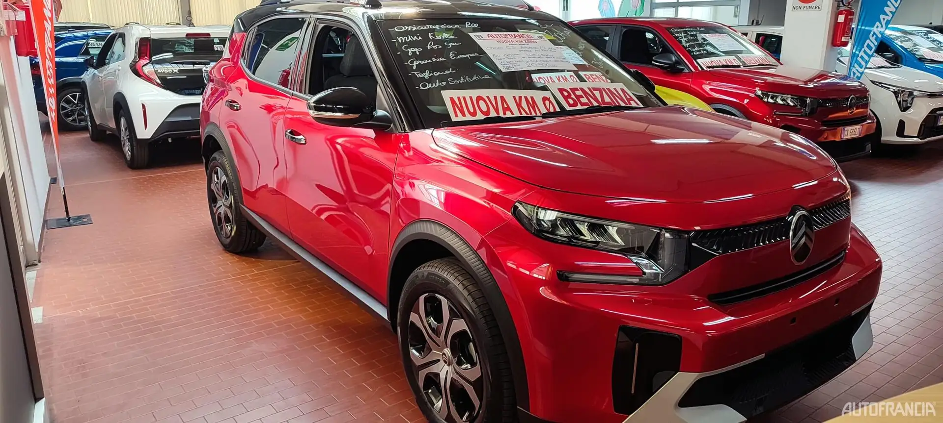 Citroen C3 Aircross C3 AIRCROSS - 1.2 100CV YOU PACK PLUS Rot - 2