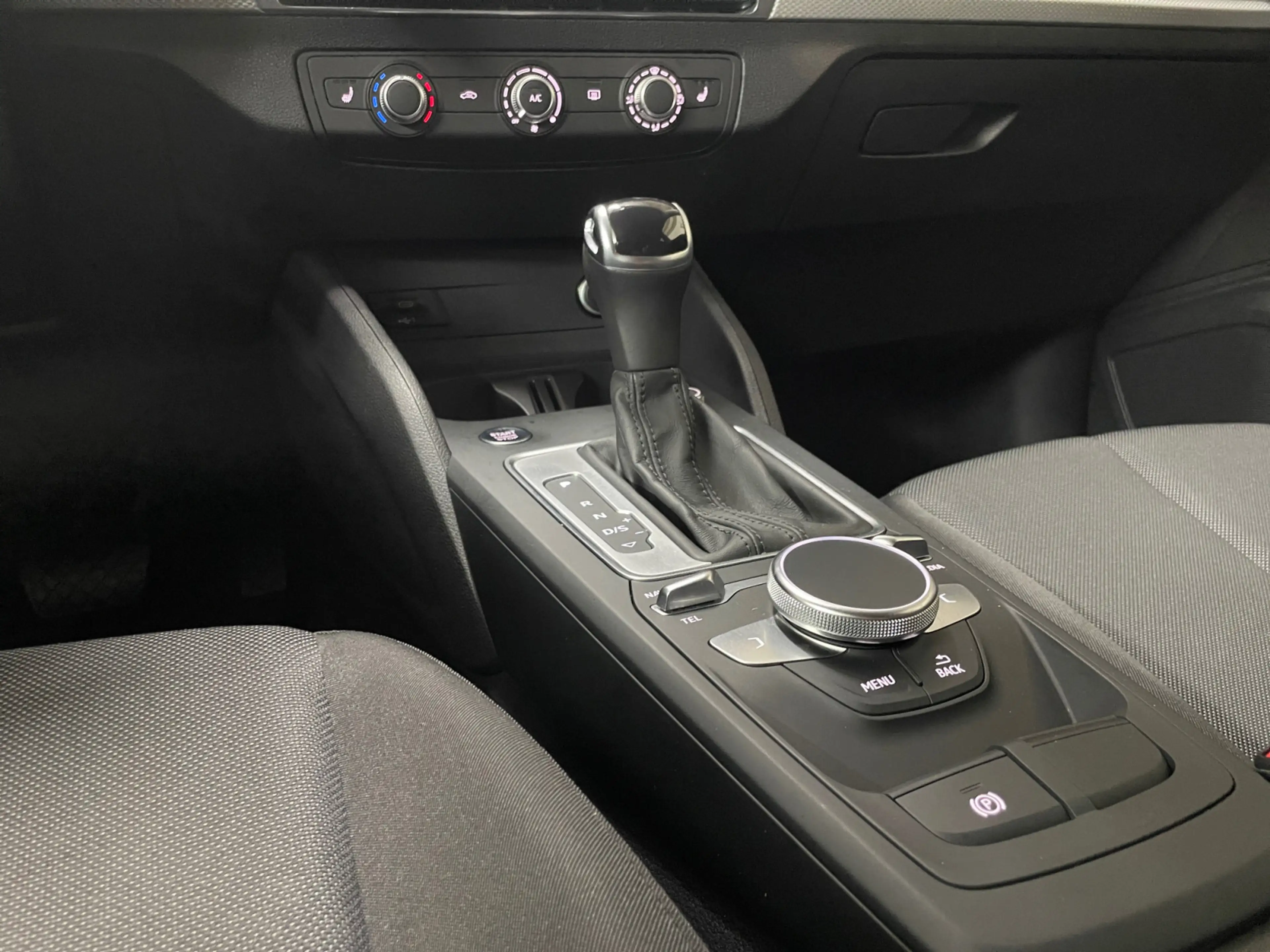 Audi Q2 35TFSI advanced S-tronic Virtual PDC Caplay — photo 8