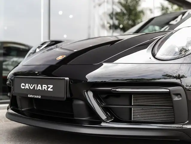 Porsche 992 view 10