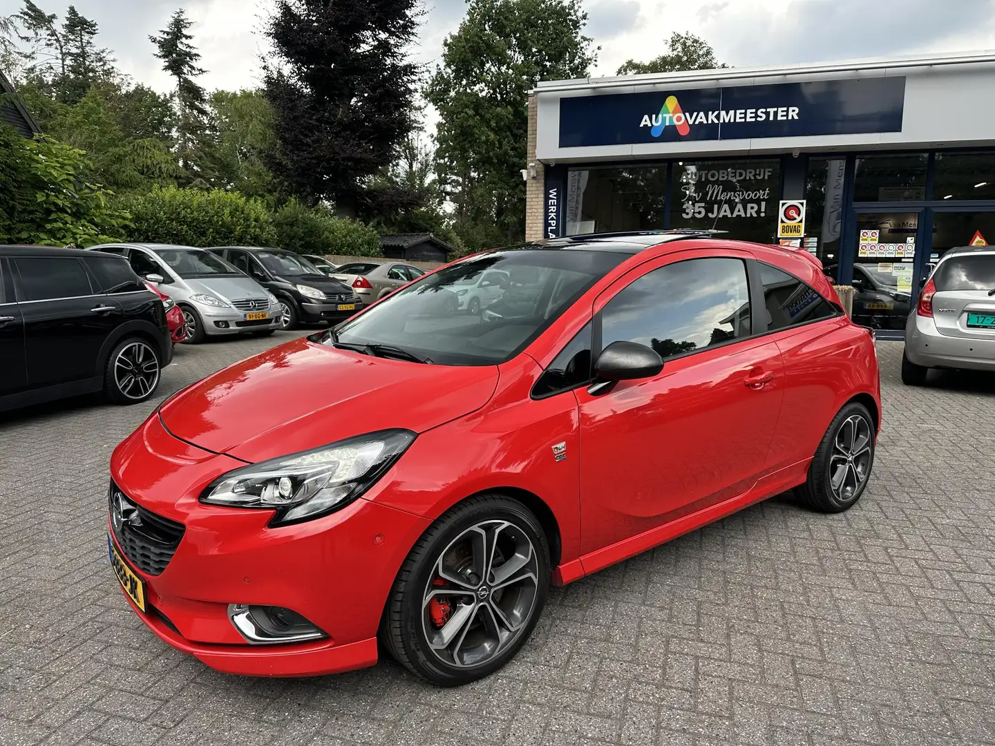 Opel Corsa 1.4 Turbo 150PK OPC-Line (GSI) Panorama|CarPlay|Ca Rood - 2