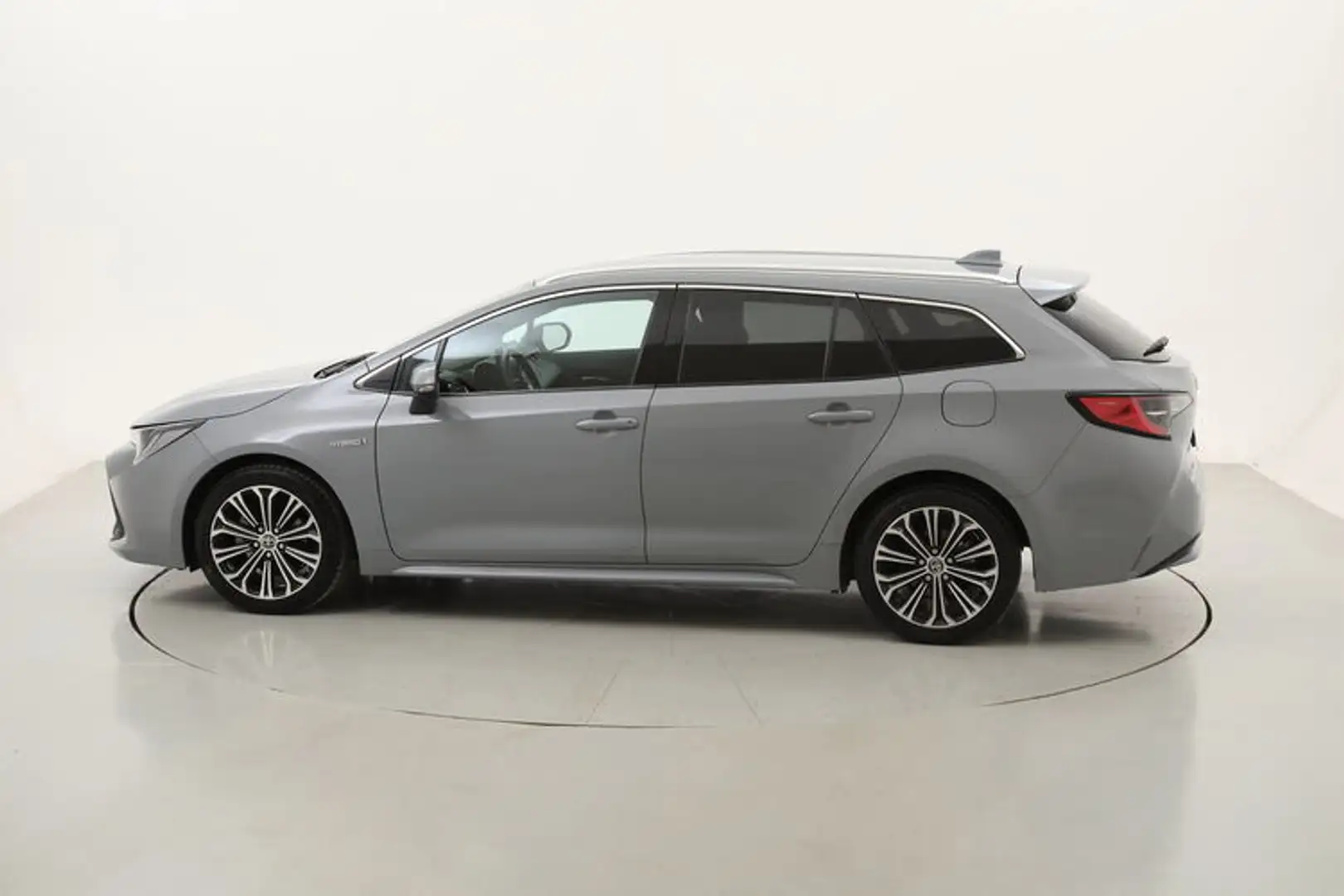 Toyota Corolla TS Hybrid Style 1.8 Full Hybrid 122CV Gri - 2