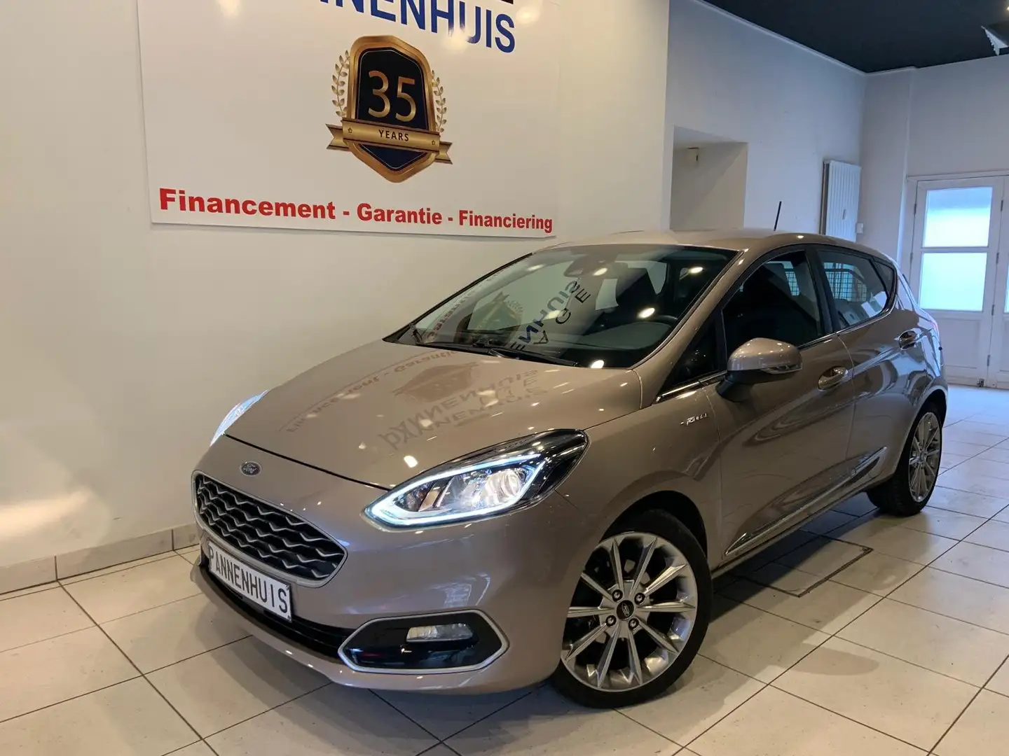 Ford Fiesta Vignale 1.0 EcoBoost I 52.700 KM I AUTO I CLIM Grijs - 1