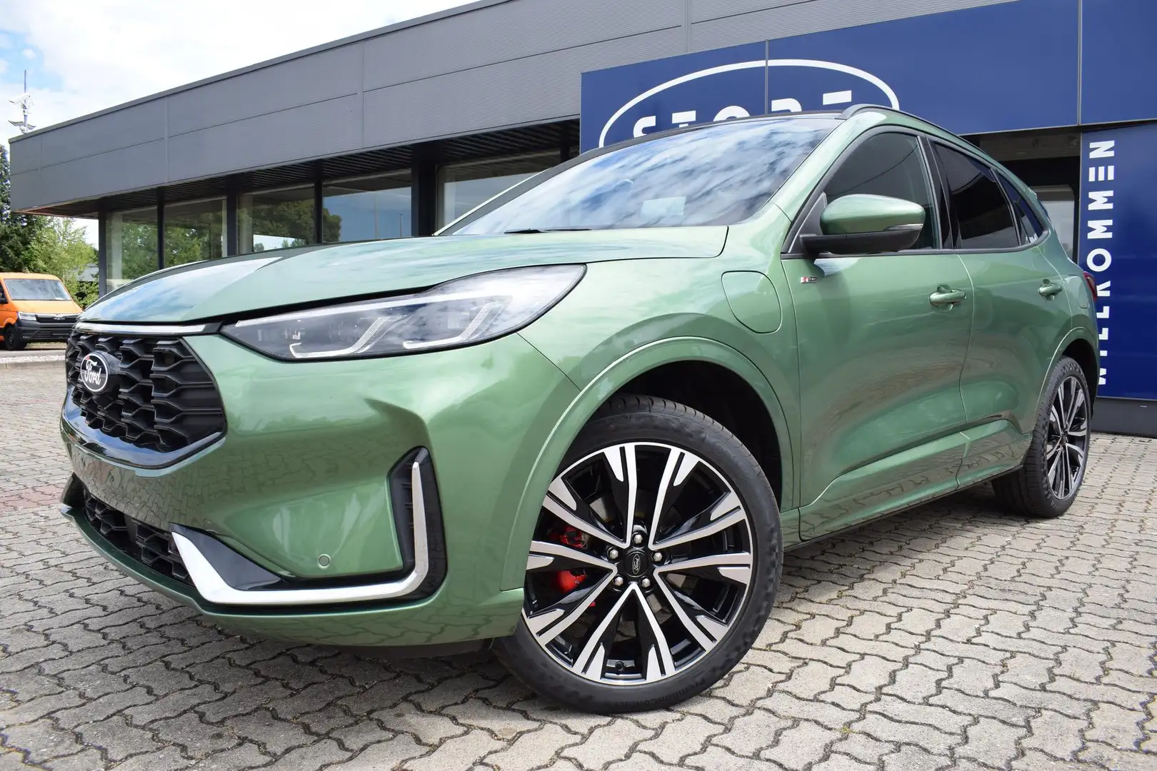 Ford Kuga PHEV Plug-In ST-Line X Vollausstattung Grün - 1