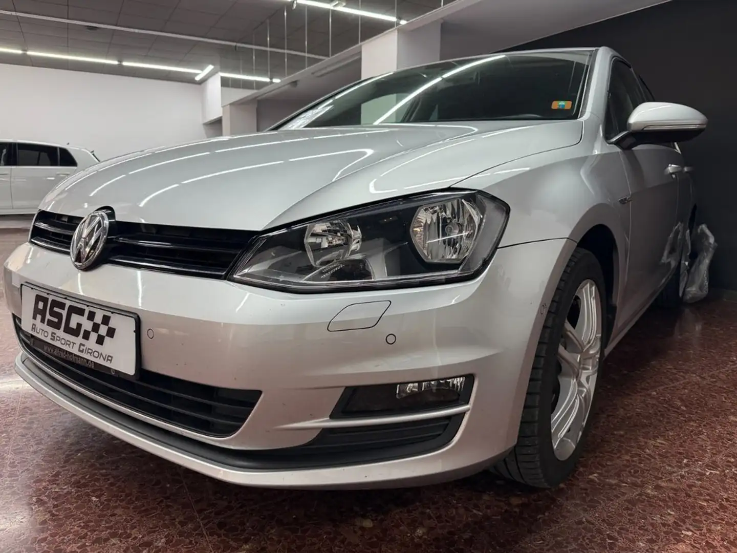 Volkswagen Golf 1.2 TSI BMT Edition 105 Gris - 2