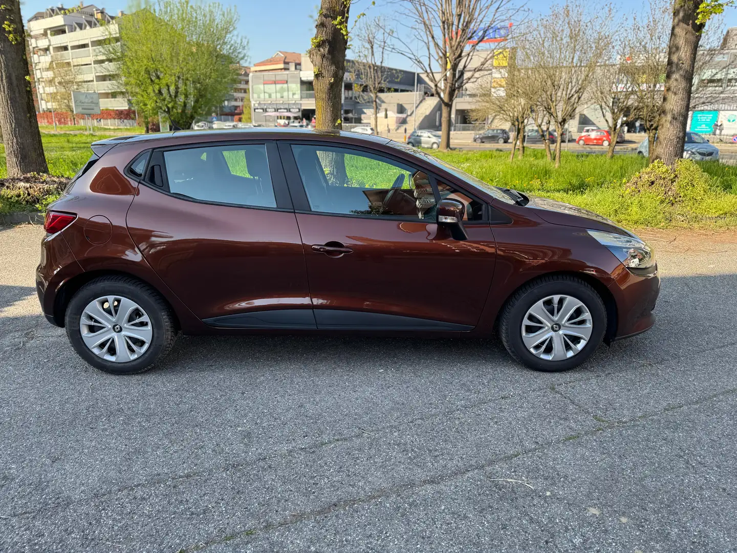 Renault Clio Clio IV 2012 5p 1.2 Wave 75cv Marrone - 2