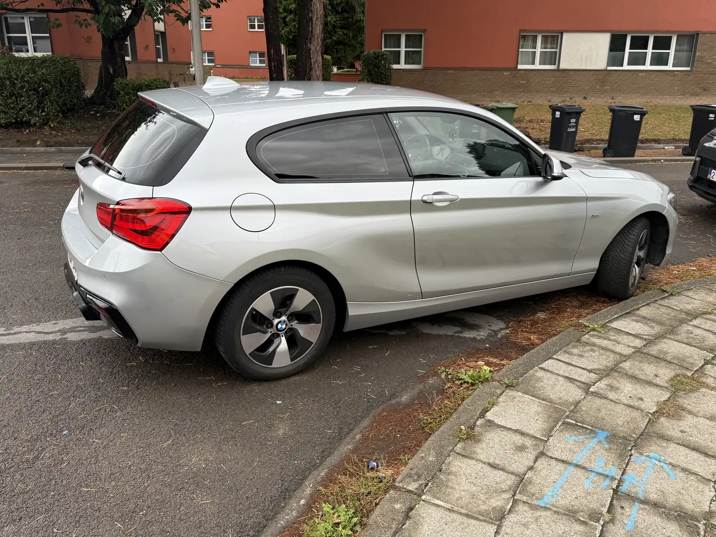 BMW 114 Sport + / Pack sport interieur / Pack leds - 2