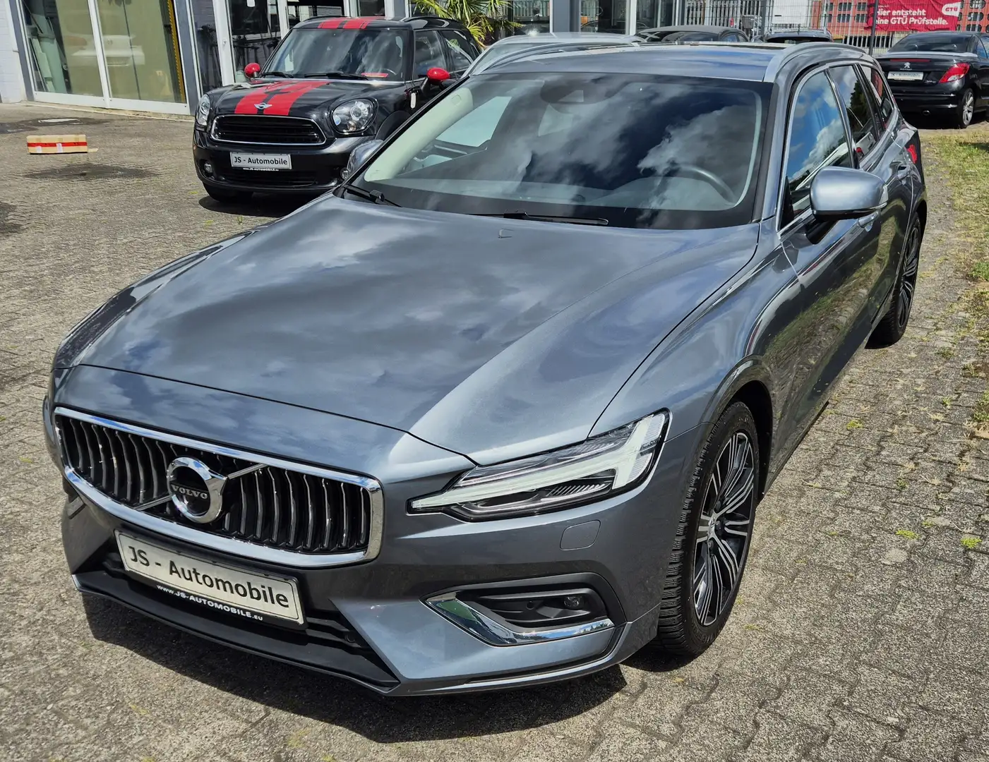 Volvo V60 KOMBI INSCRIPTION STH LEDER FAST VOLLAUSSTATTUNG Grau - 1