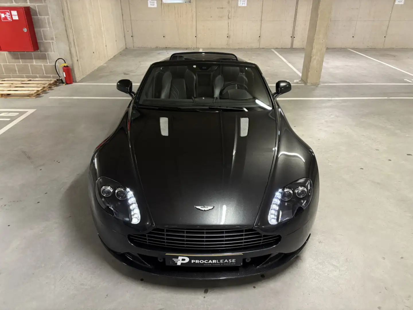 Aston Martin V8 Vantage VANTAGE S SP10 EDITION ROADSTER Gris - 2