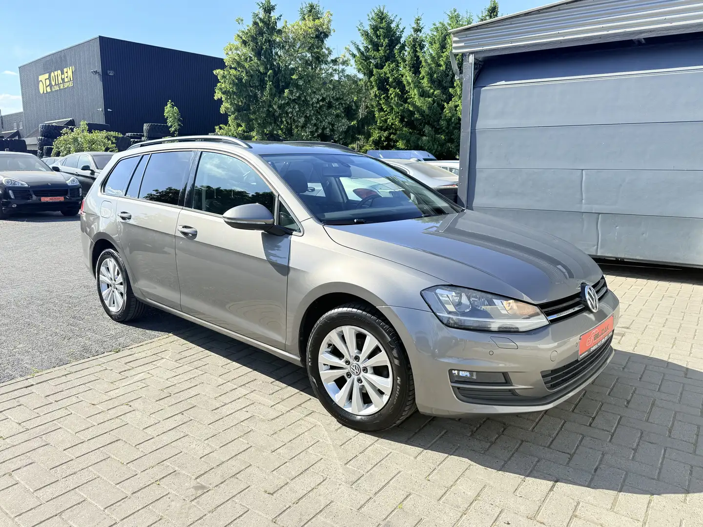 Volkswagen Golf 1.2 TSI BlueMotion - 2
