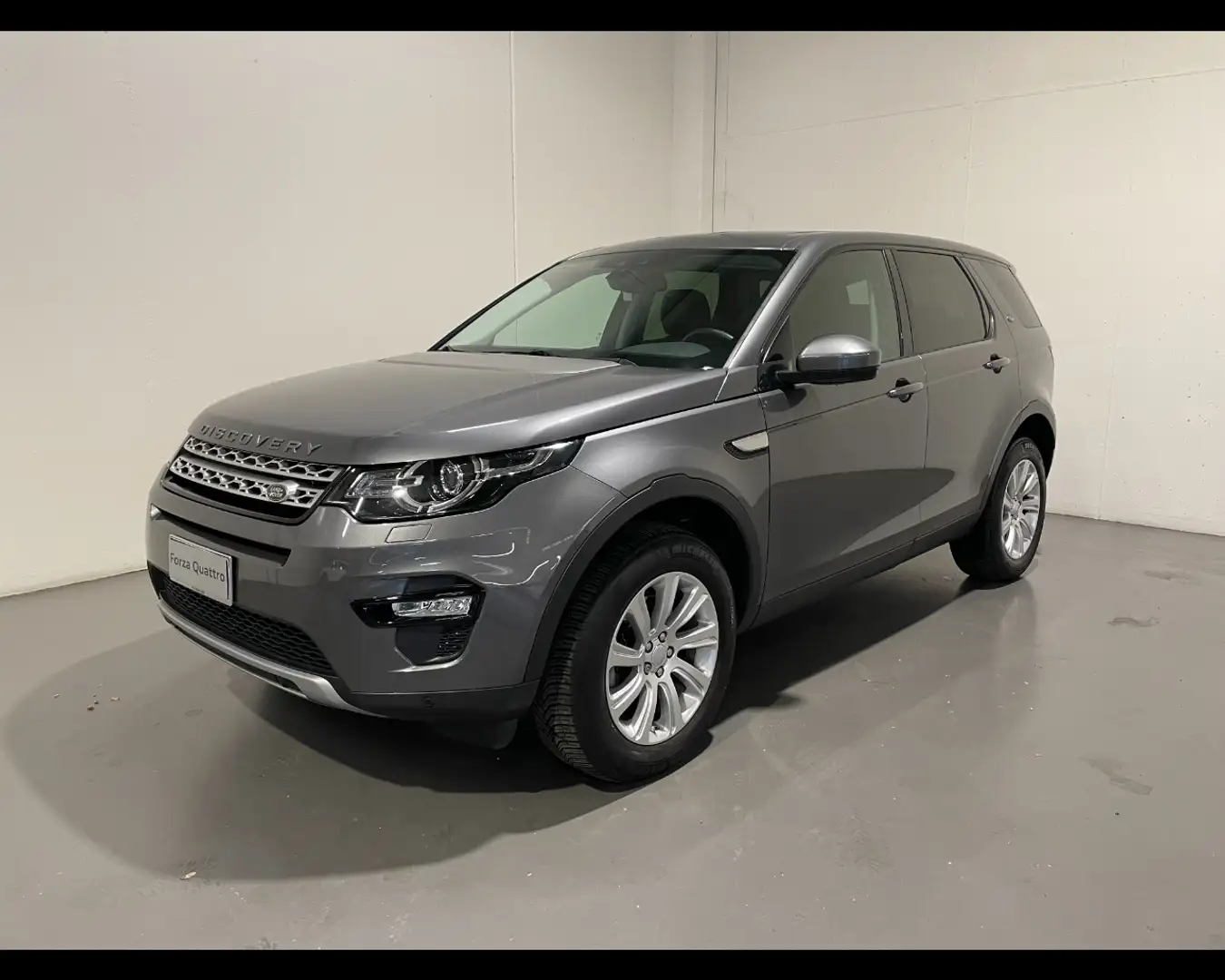 Land Rover Discovery Sport 2.0 TD4 HSE AWD AUTO. Grijs - 1