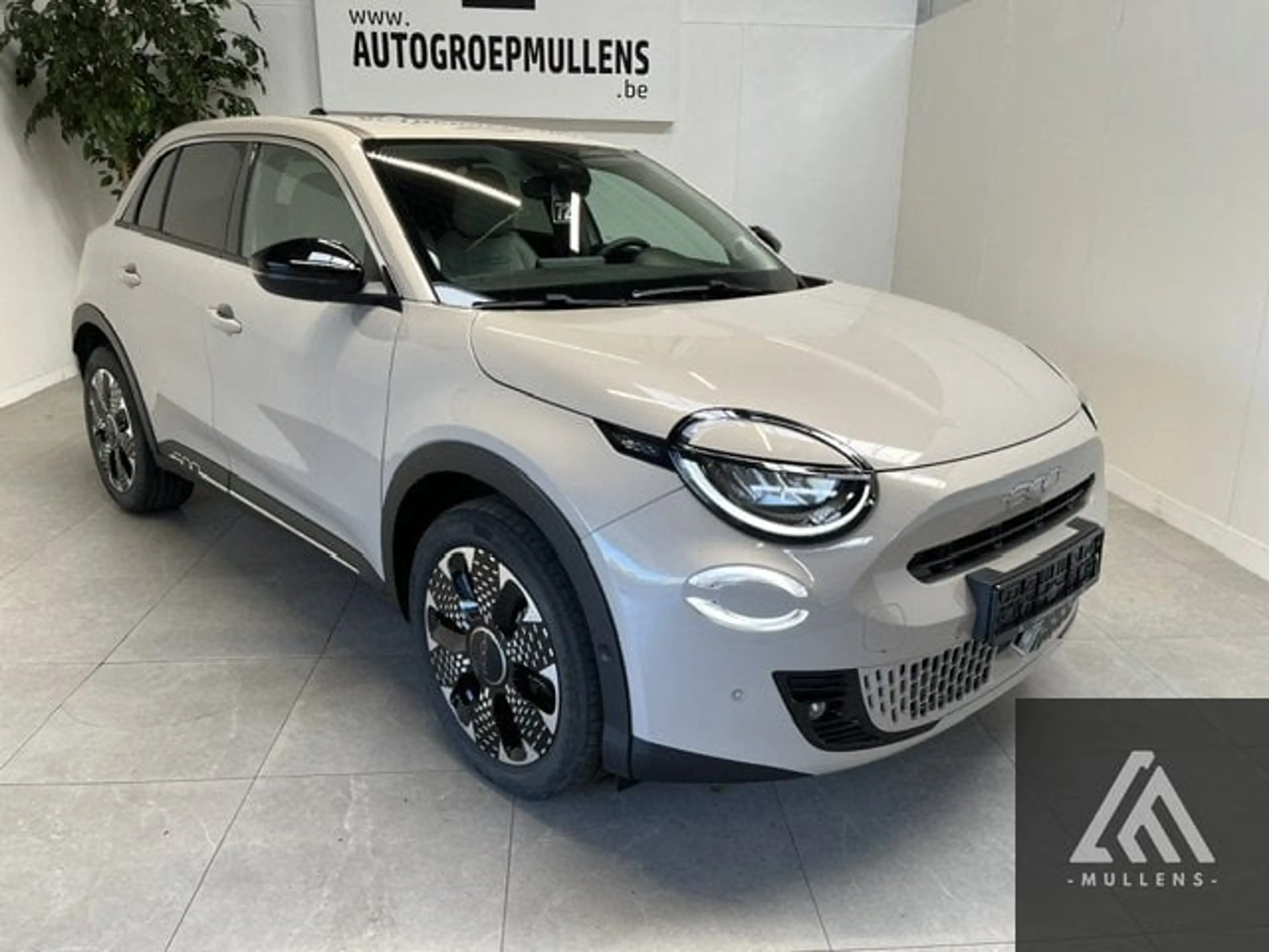 Fiat 600 1.2 Hybrid 100cv DCT La Prima — photo 3