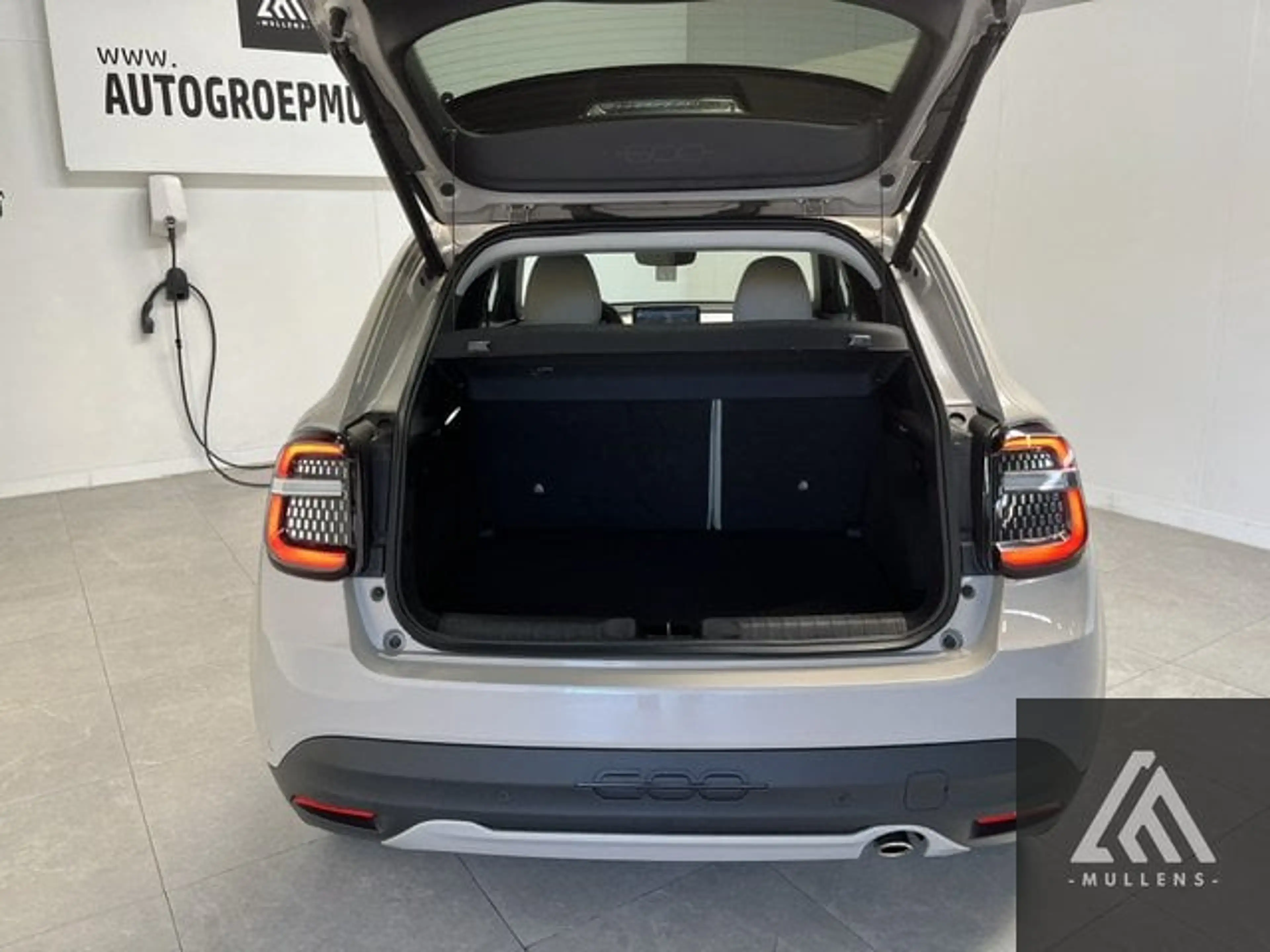 Fiat 600 1.2 Hybrid 100cv DCT La Prima — photo 6