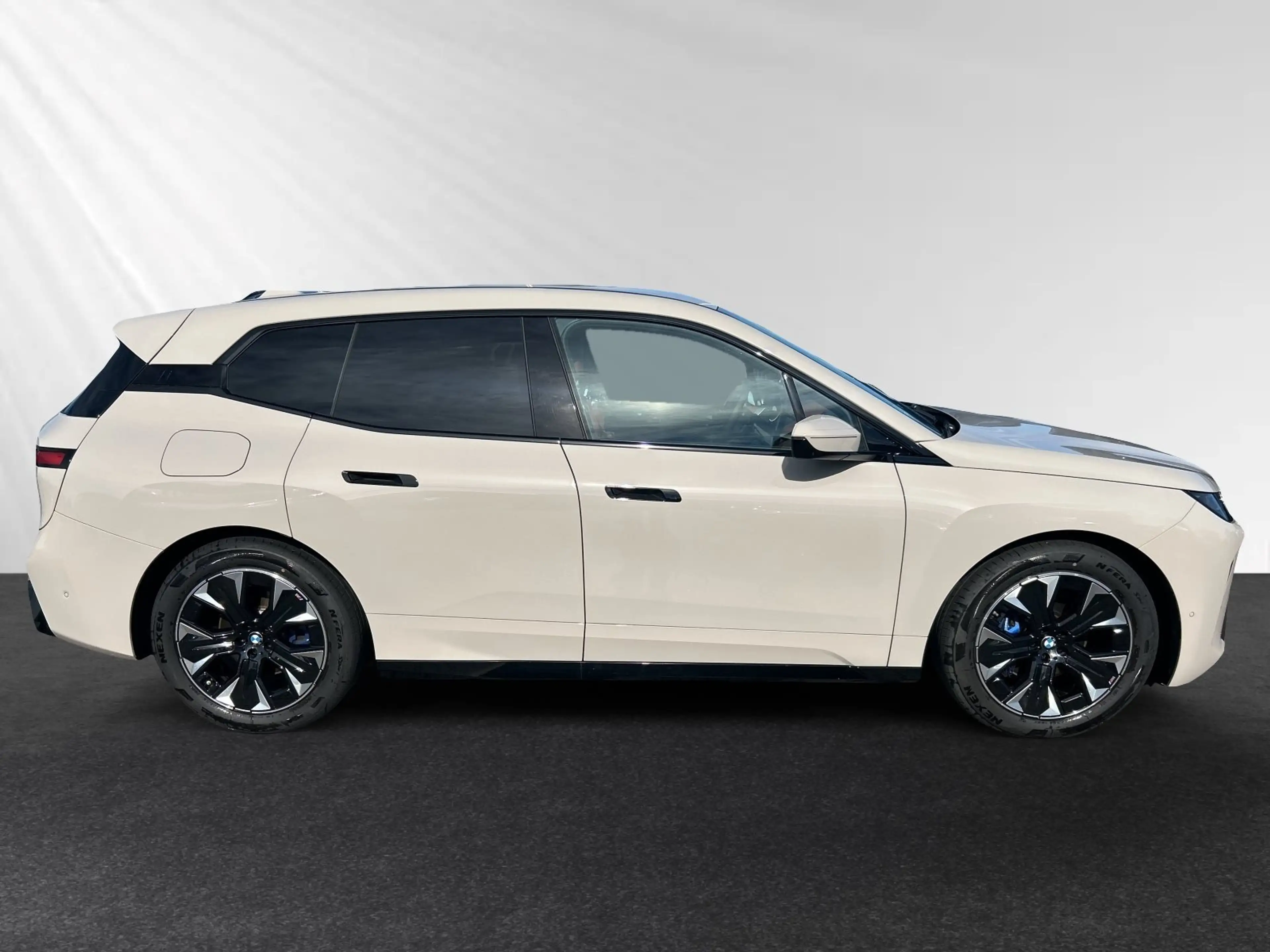 BMW iX xDrive45 M Sport|Leasing ab 699€ mtl. Brutto* — photo 2