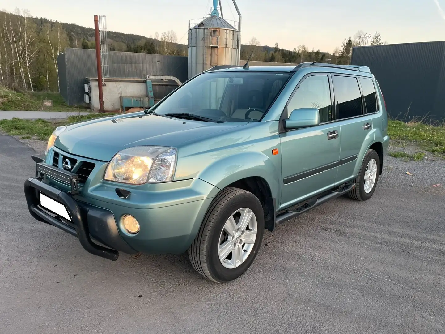 Nissan X-Trail 2.0 Élégance Azul - 1