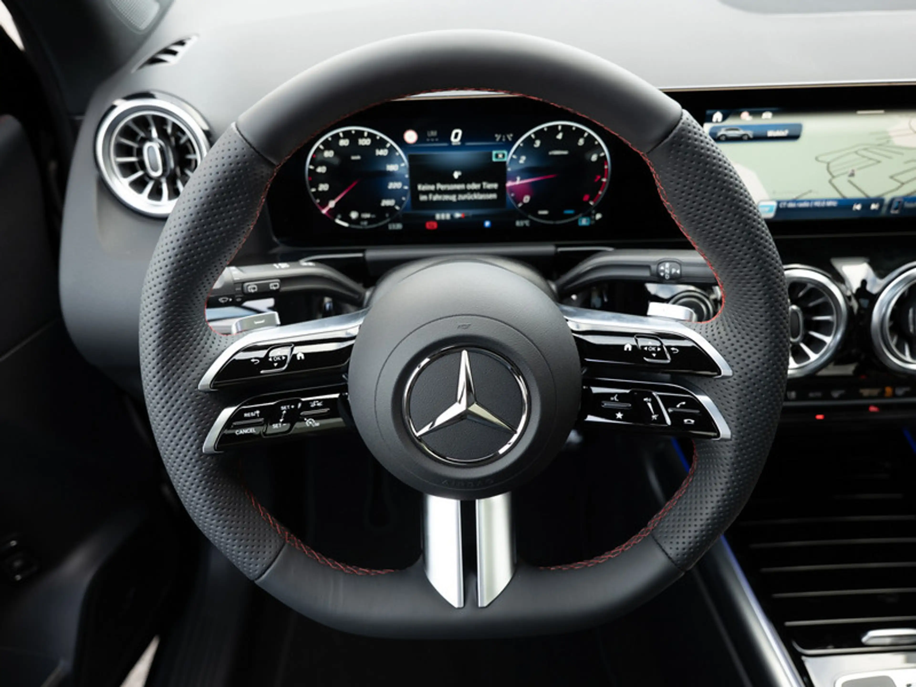 Mercedes-Benz GLA 200 AMG-Sport/MLB/360/Pano/AHK/Night/Distr — photo 10