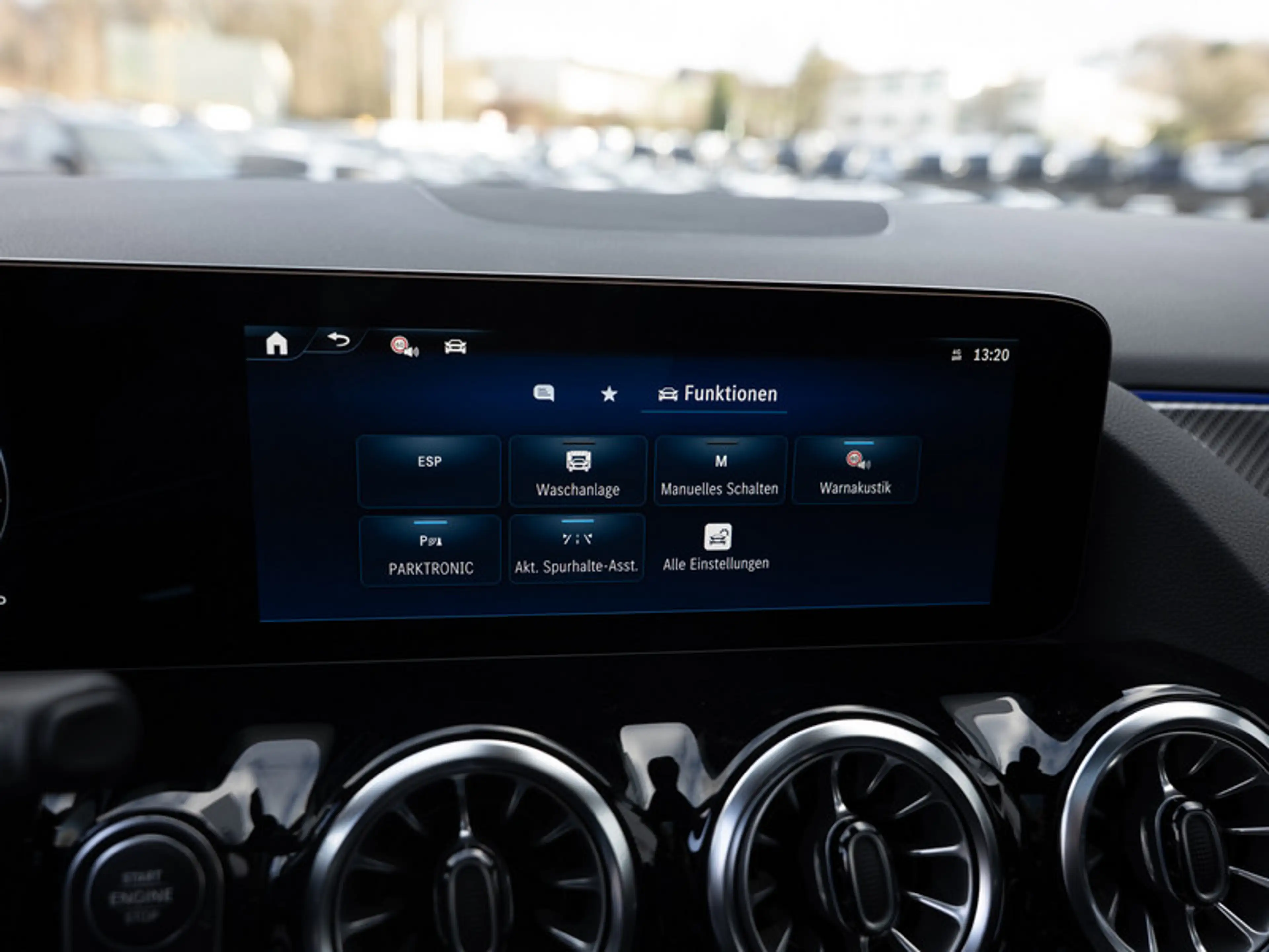 Mercedes-Benz GLA 200 AMG-Sport/MLB/360/Pano/AHK/Night/Distr — photo 14