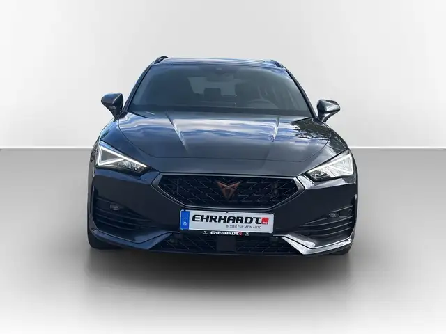 Cupra Leon view 3