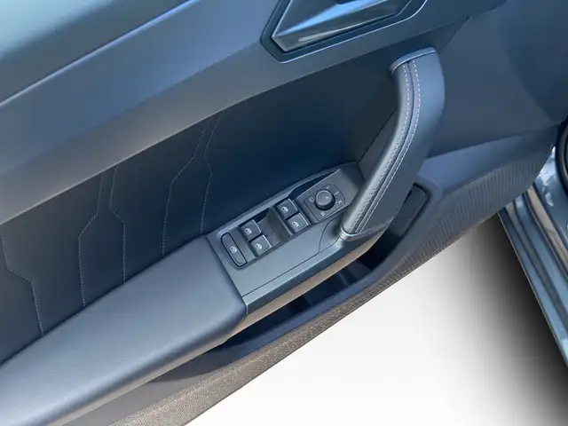 Cupra Leon view 13