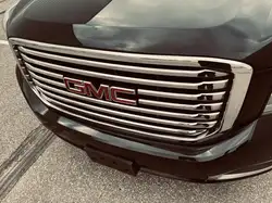 GMC Yukon снимка GMC Yukon