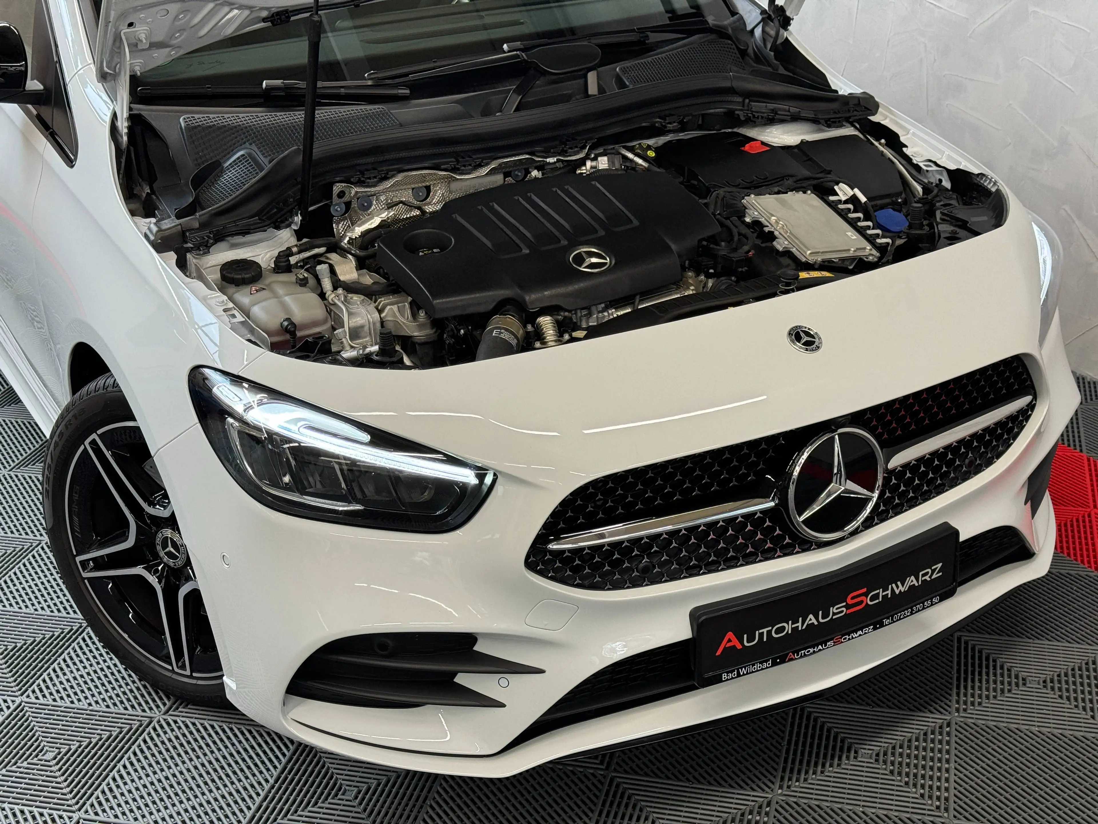 Mercedes-Benz B 220 B 220d AMG Pano AHK Wide Night StdHeiz Kamera — photo 10
