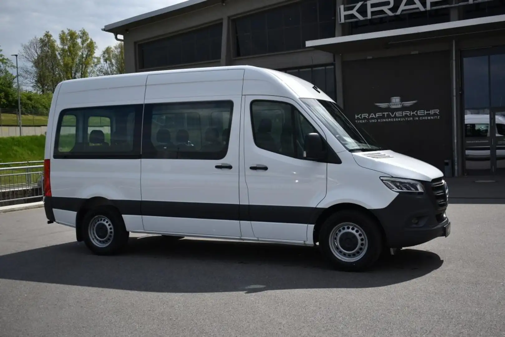 Mercedes-Benz Sprinter 317 Tourer MBUX*LED*Kamera*2-2-3* Weiß - 2