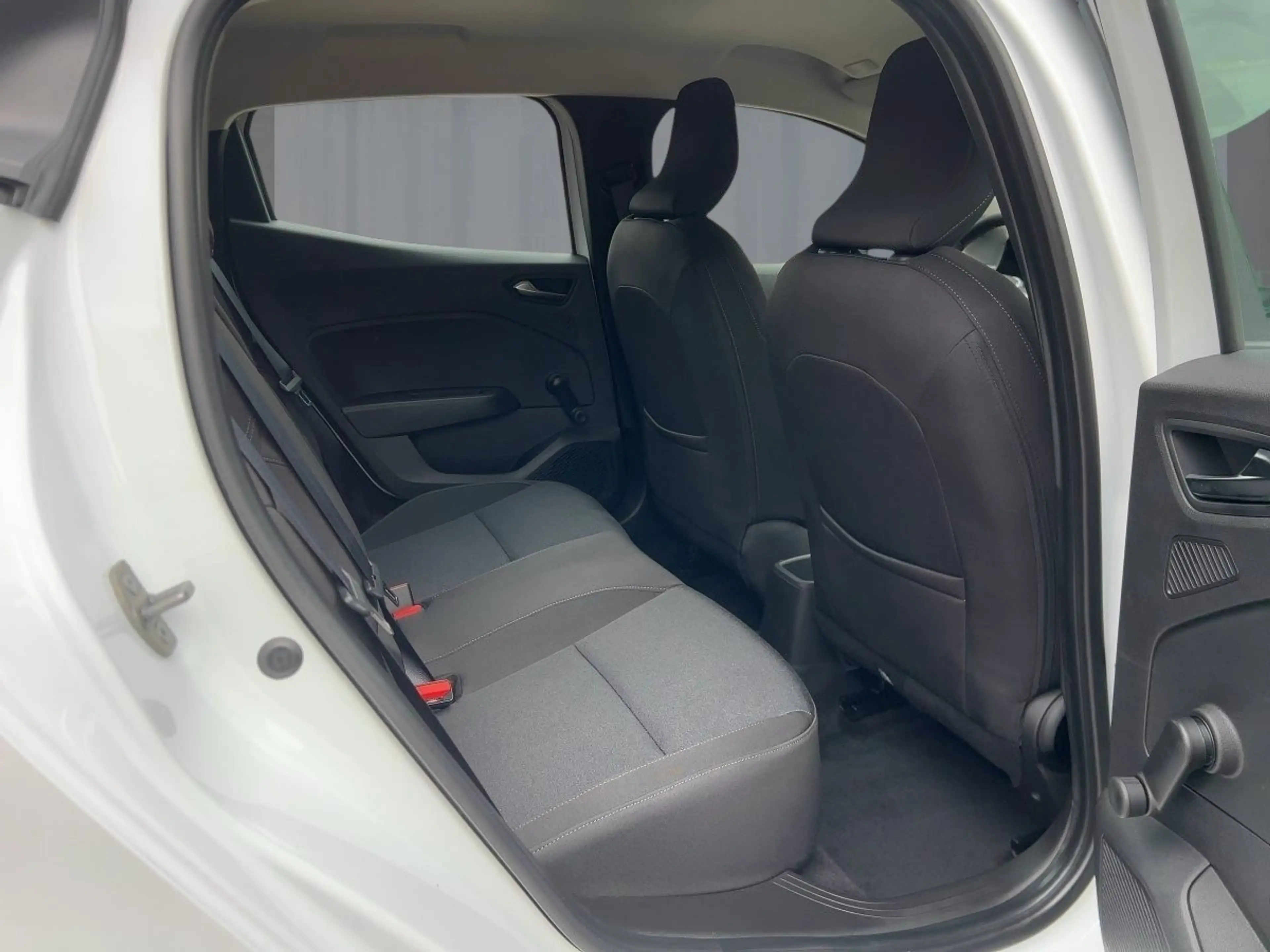 Renault Clio EQUILIBRE SCe 65 Apple CarPlay PDC KLIMA BT — photo 9
