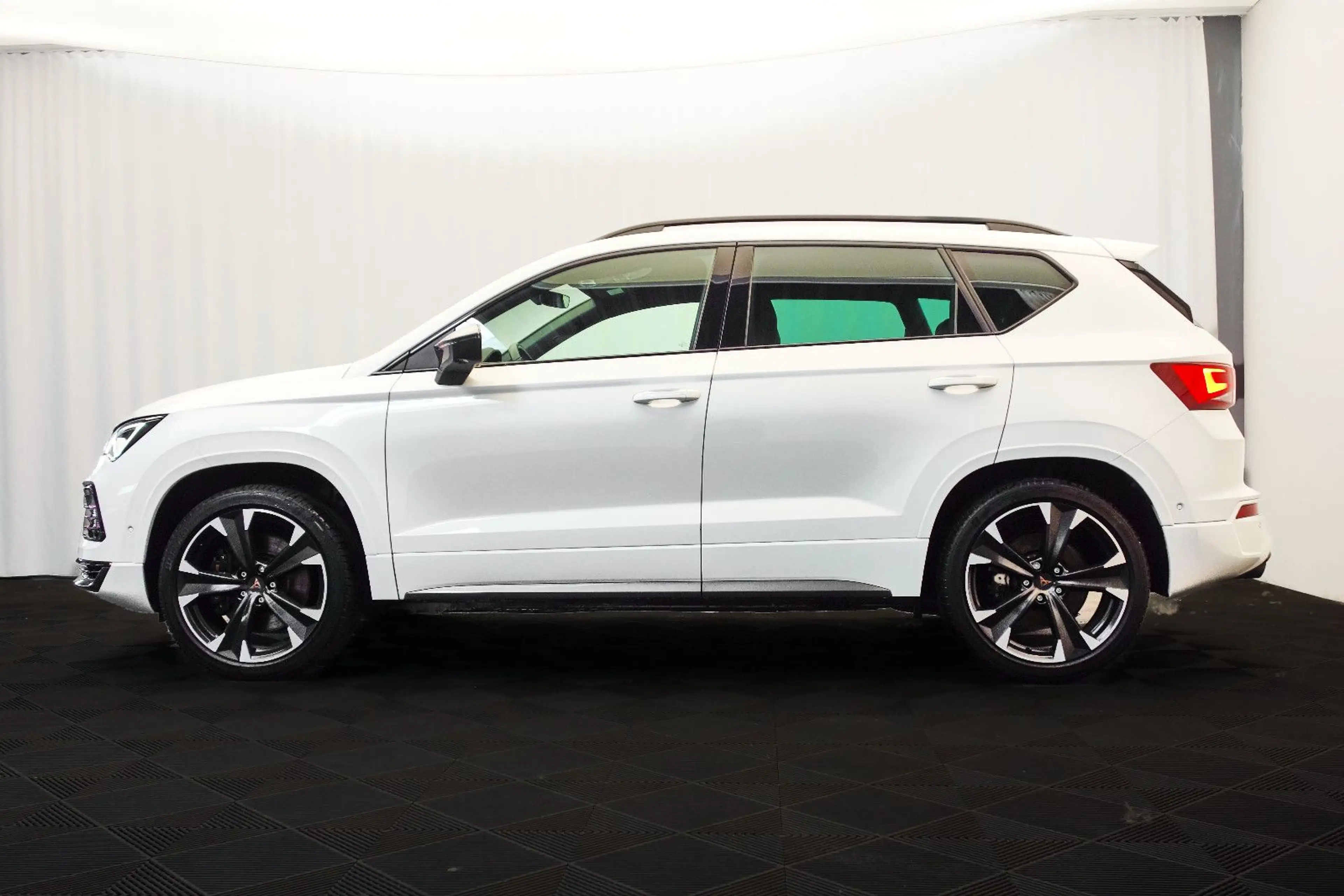 CUPRA Ateca VZ 4Drive 360°+FULL LINK+LED+ALCANTARA — photo 4