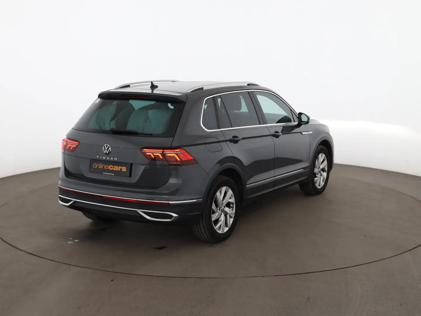 Volkswagen Tiguan 2.0 TDI 4Motion Elegance Aut MATRIX AHK Grau - 2
