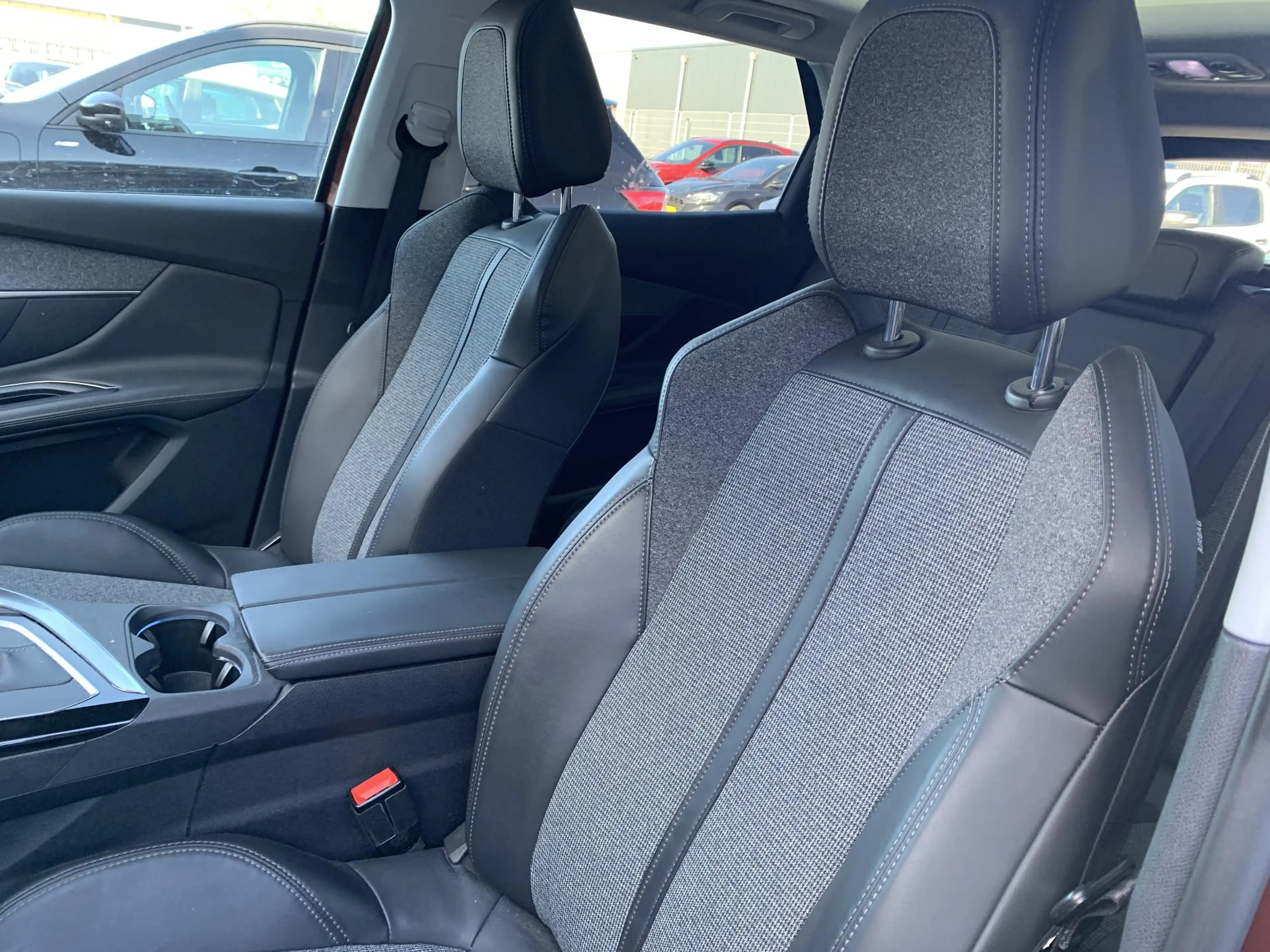 Peugeot 3008 1.2 PureTech Première | Unieke KM Stand! | Trekhaa — photo 8