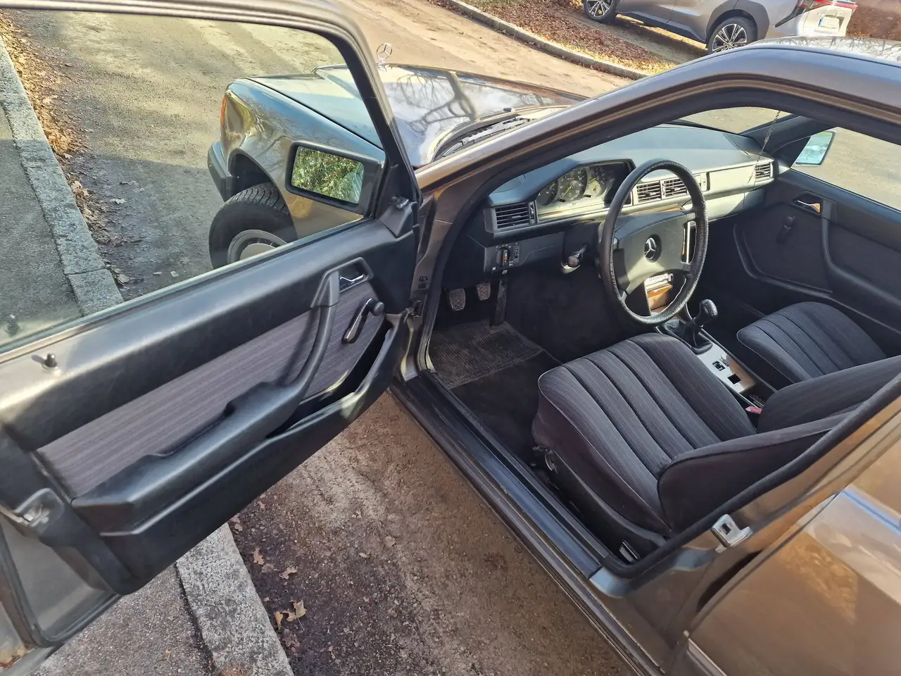Mercedes-Benz E 250 E-Klasse D, foto 5