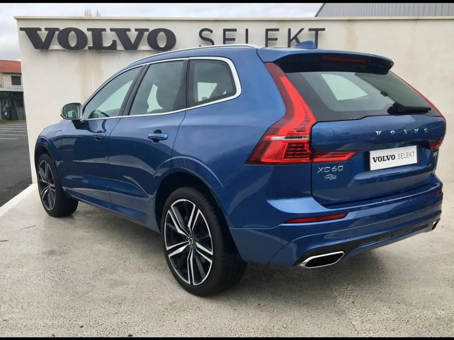 Volvo XC60 T8 Twin Engine 303 + 87ch R-Design Geartronic Bleu - 2
