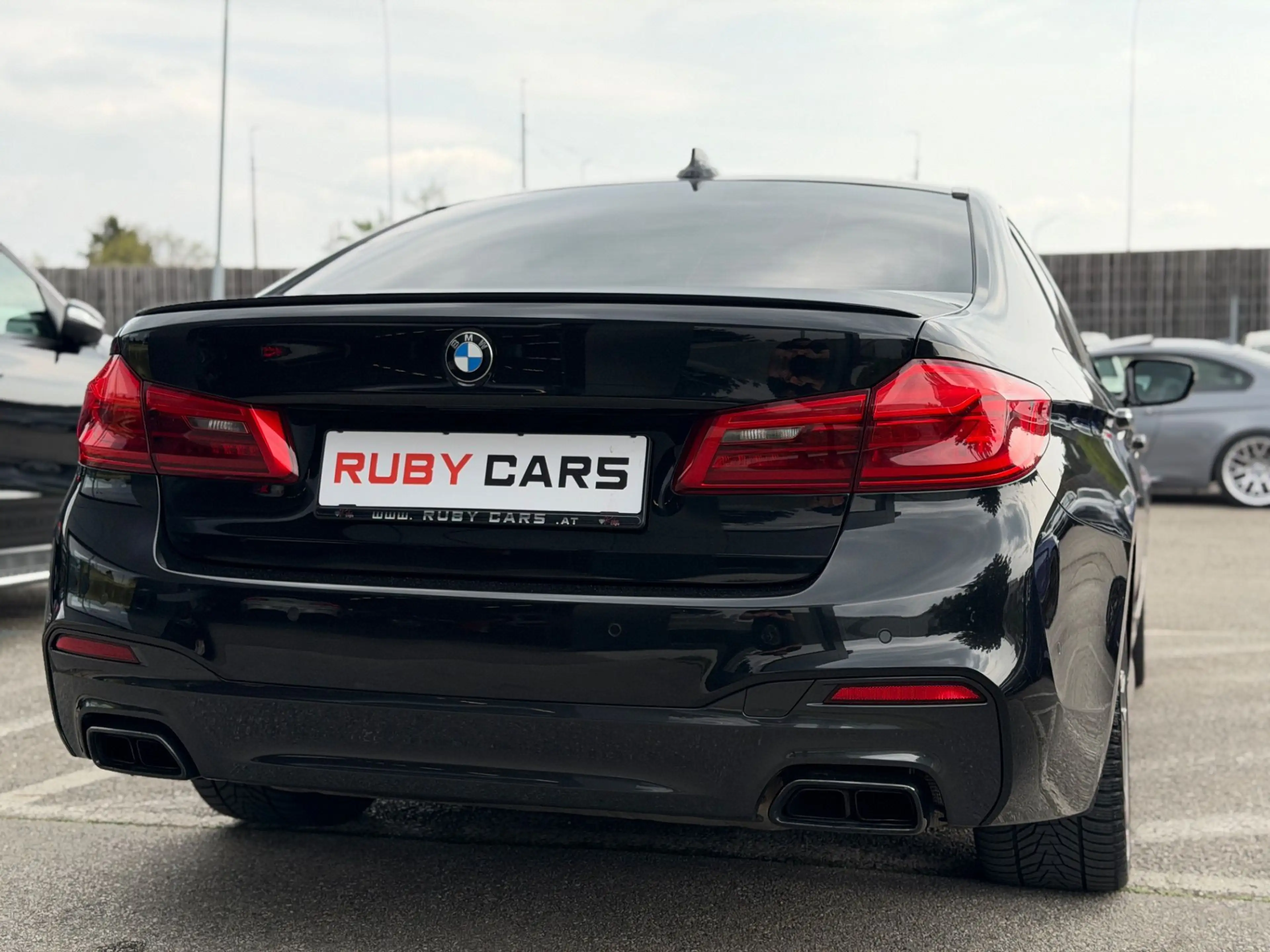 BMW M550 5er-Reihe Allrad (G30)  xDrive Aut. B&W / Glasdac — photo 7